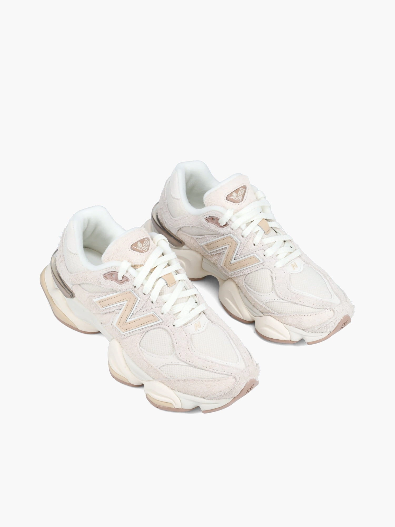 9060 Bisque Seasalt suede Water Resistant Technology