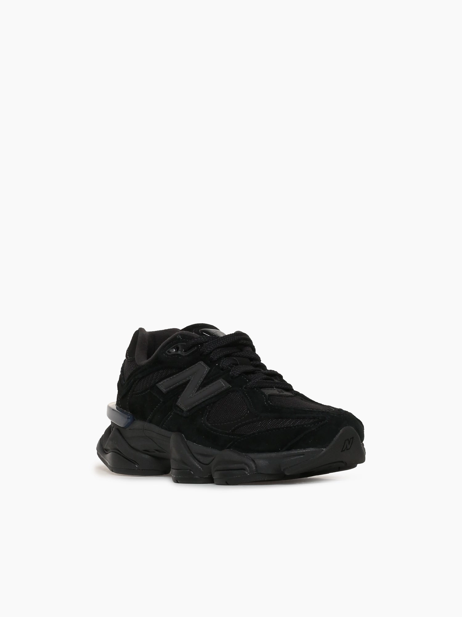 9060 Triple Black Suede Track Support