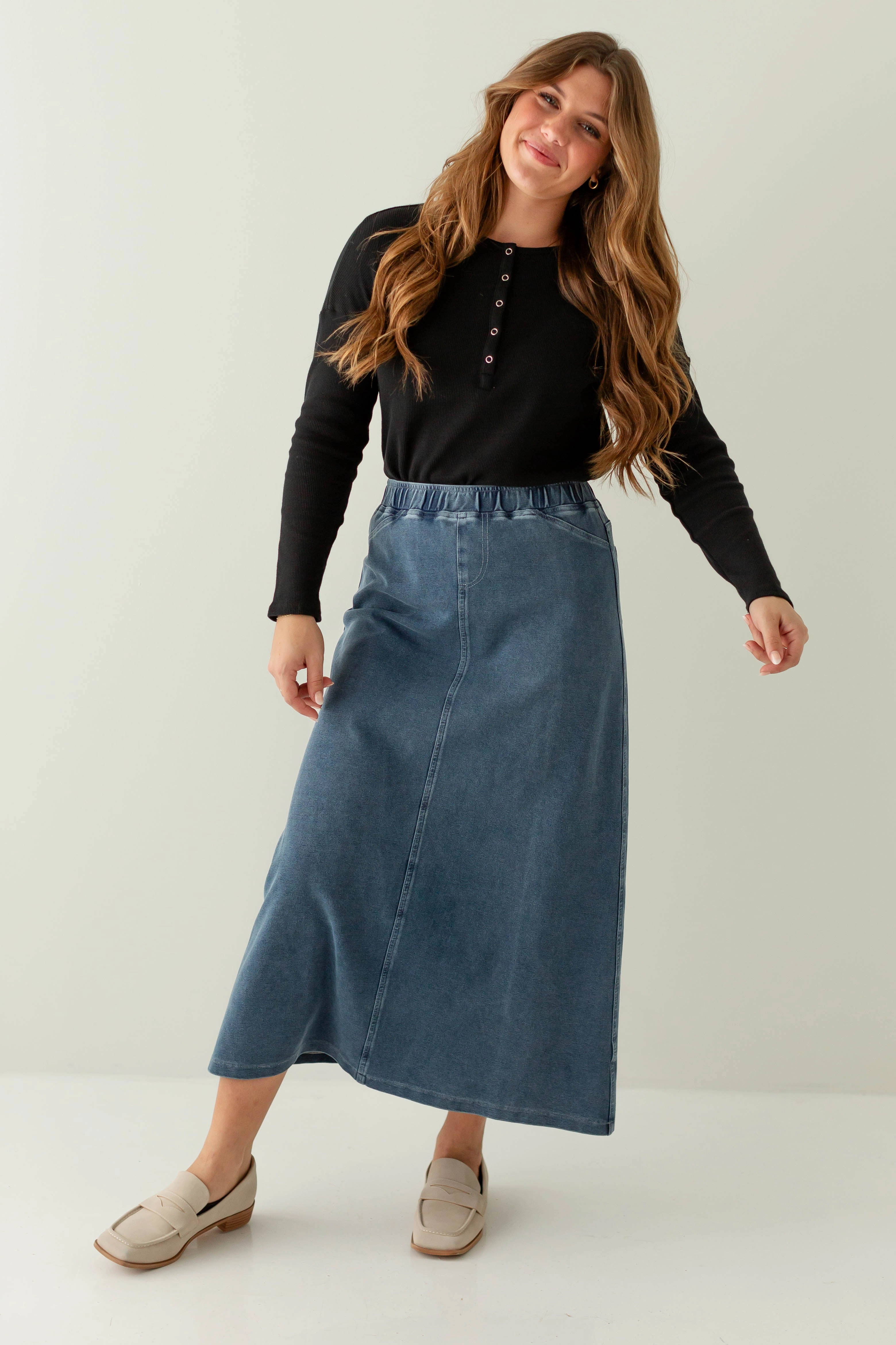 Sophisticated Casual 'Caroline' Long Knit Denim Skirt