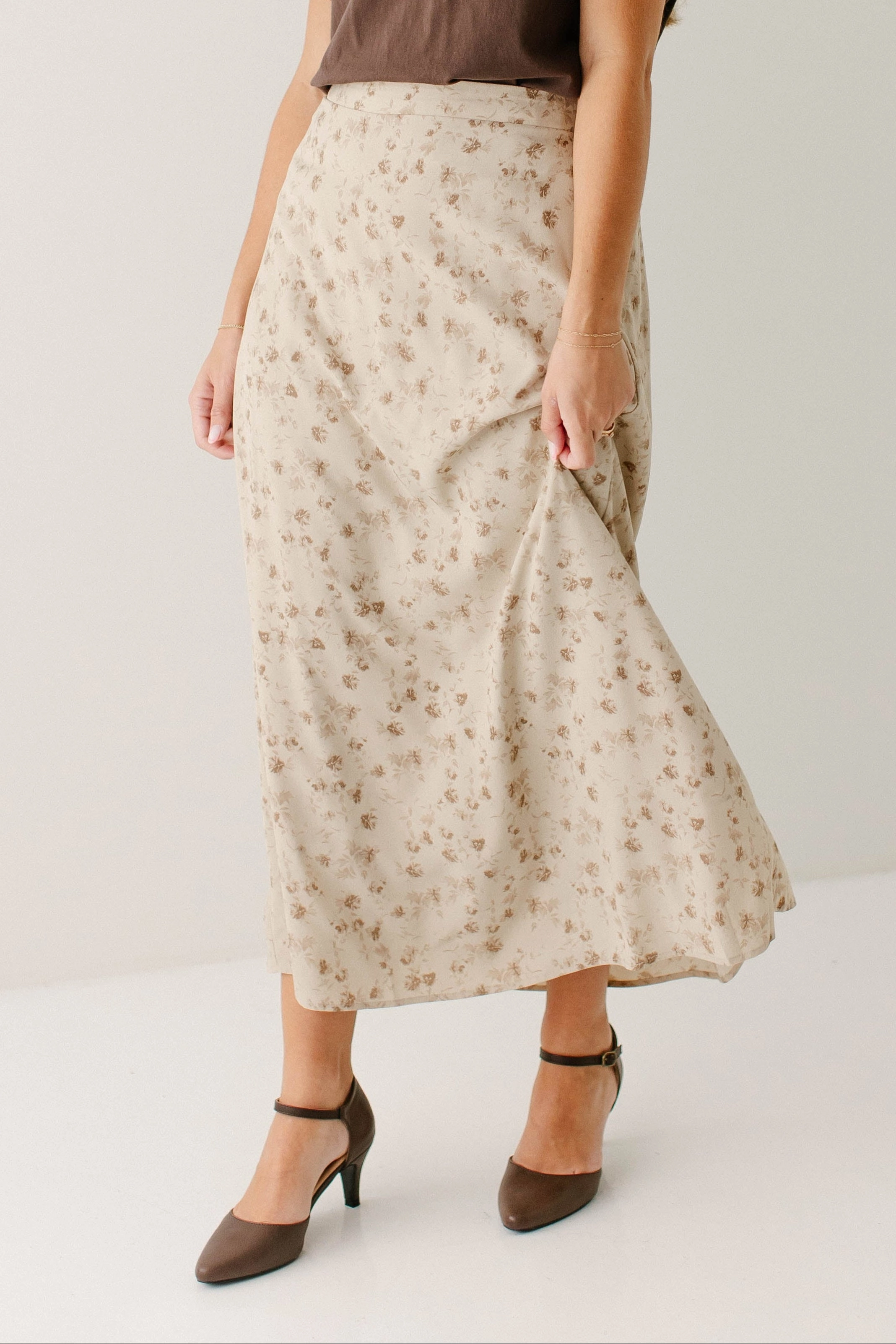 Fashion Fusion Maxi length 'Damaris' Floral Print A-Line Midi Skirt in Beige