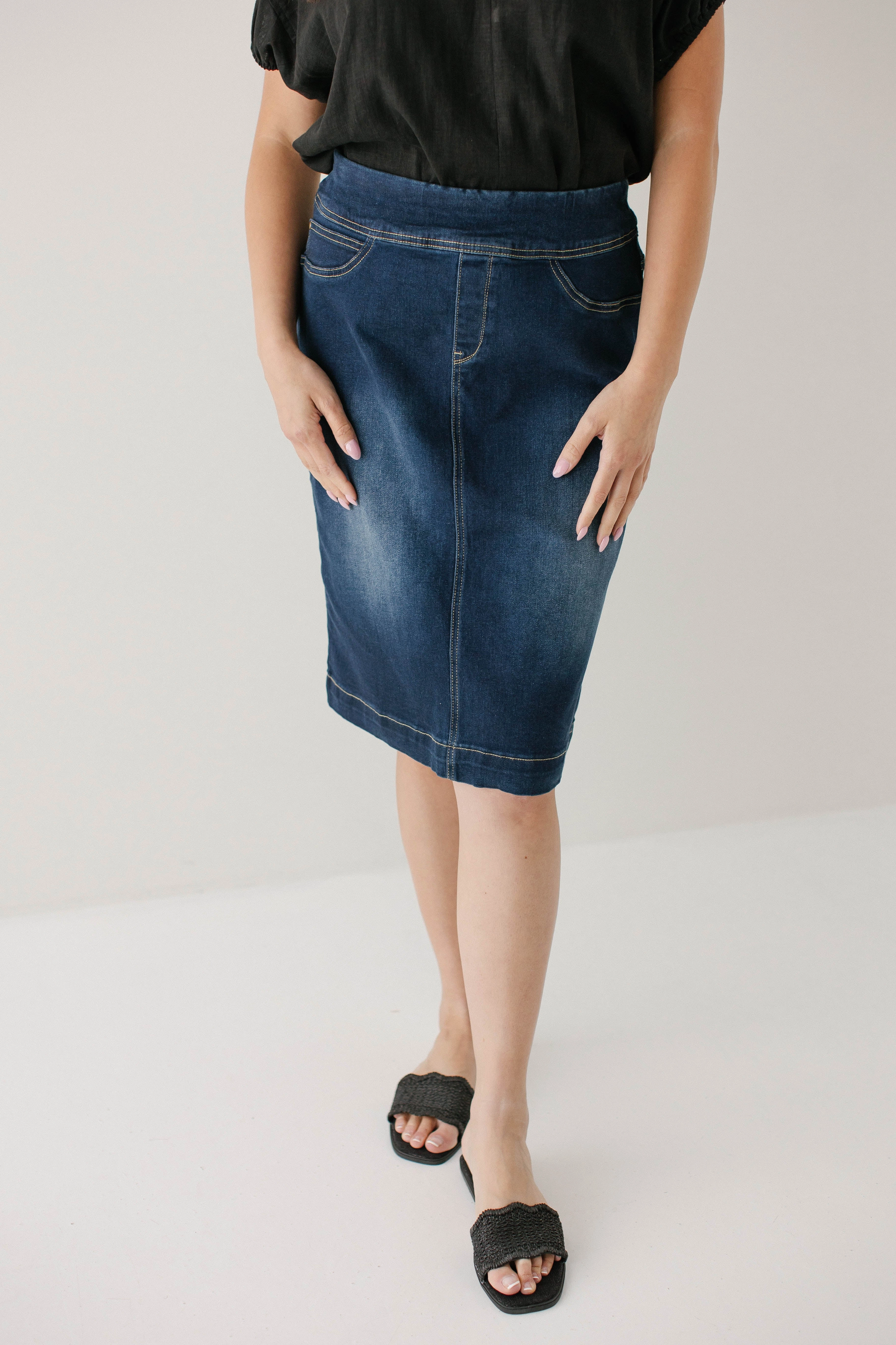 'Sara' Classic Knee Length Dark Denim Skirt Daytime Look Machine wash safe