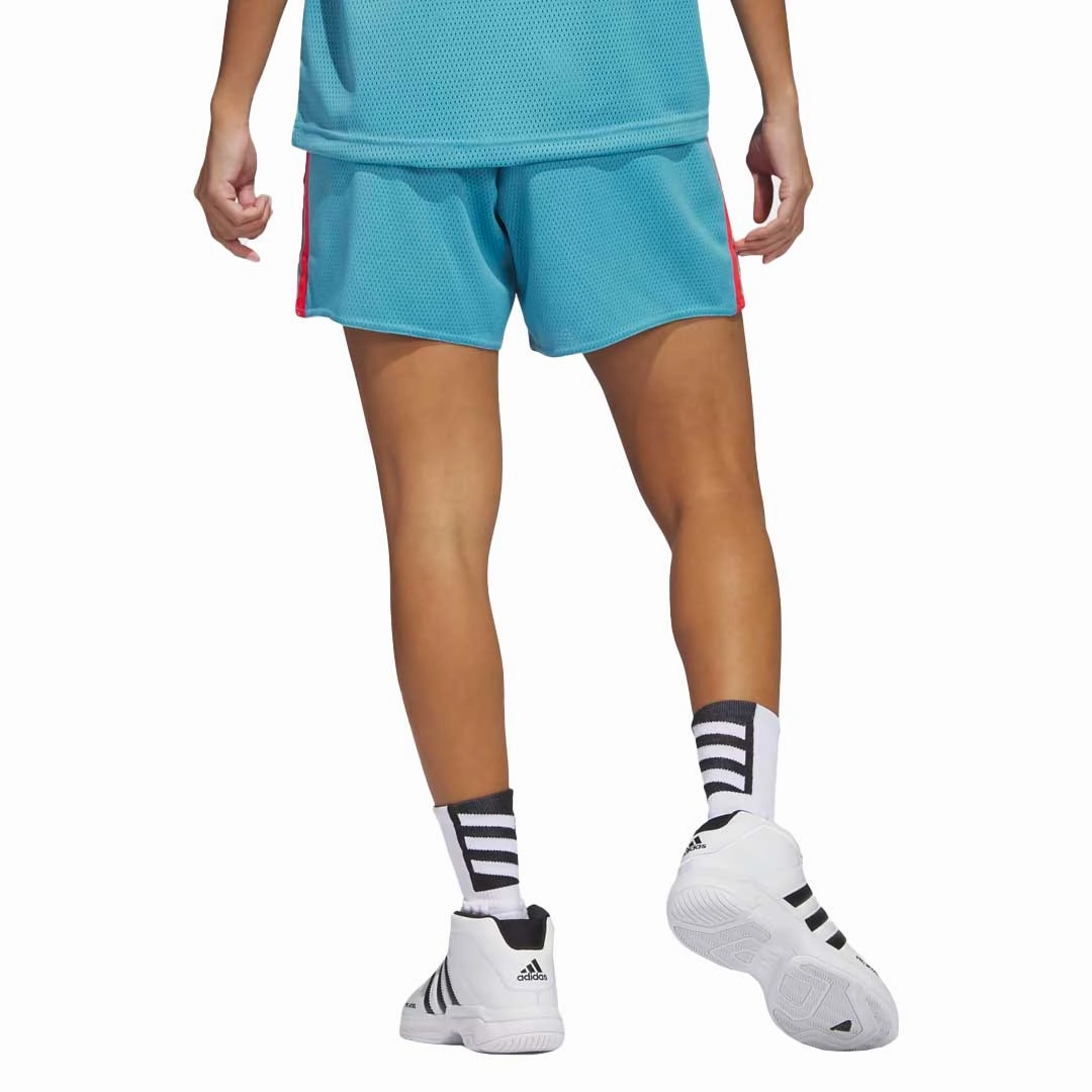 adidas - Women's Select 3-Stripes Basketball Shorts (HZ9960) Relaxed Design