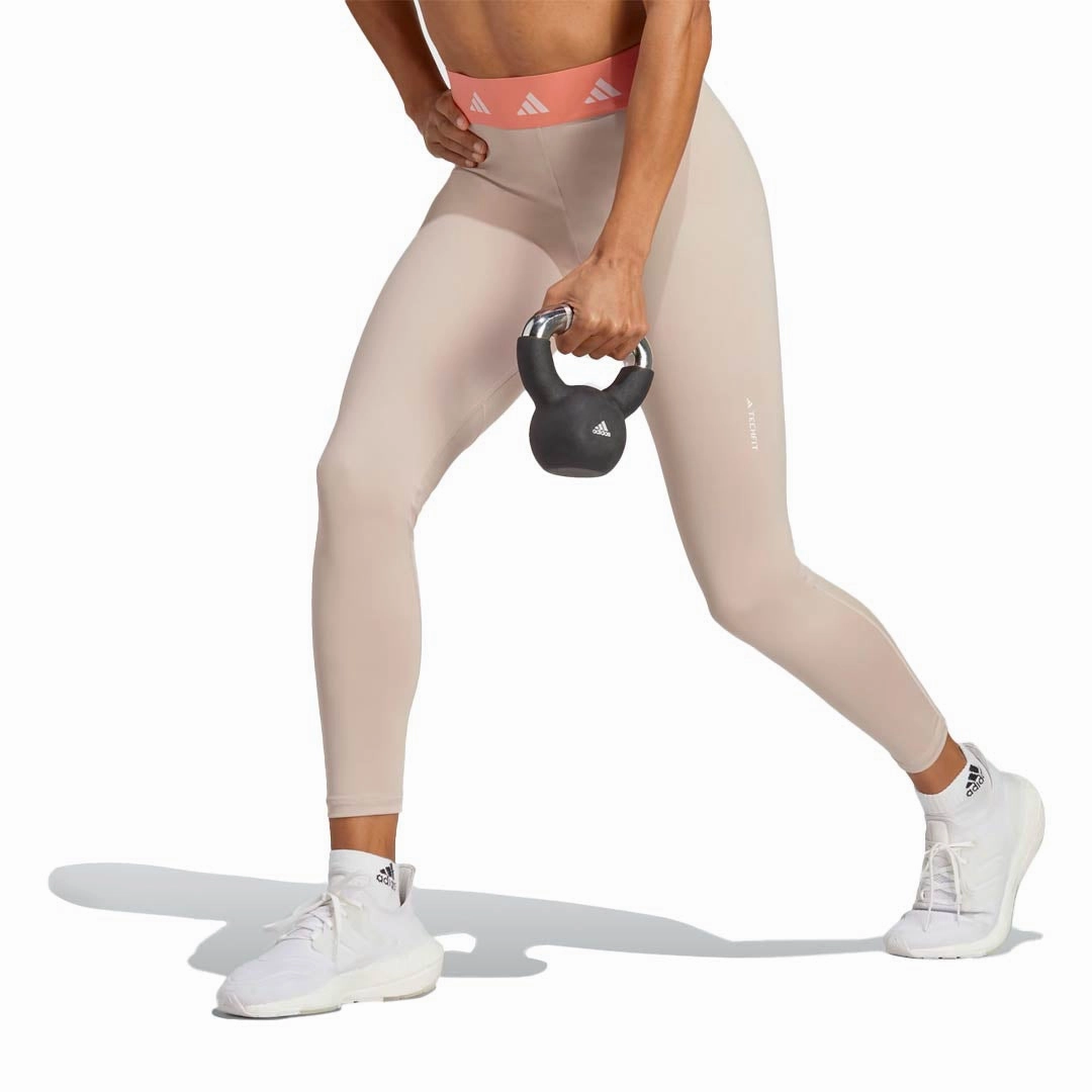 adidas - Women's Techfit 7/8 Leggings (HR9637) Utility pocket