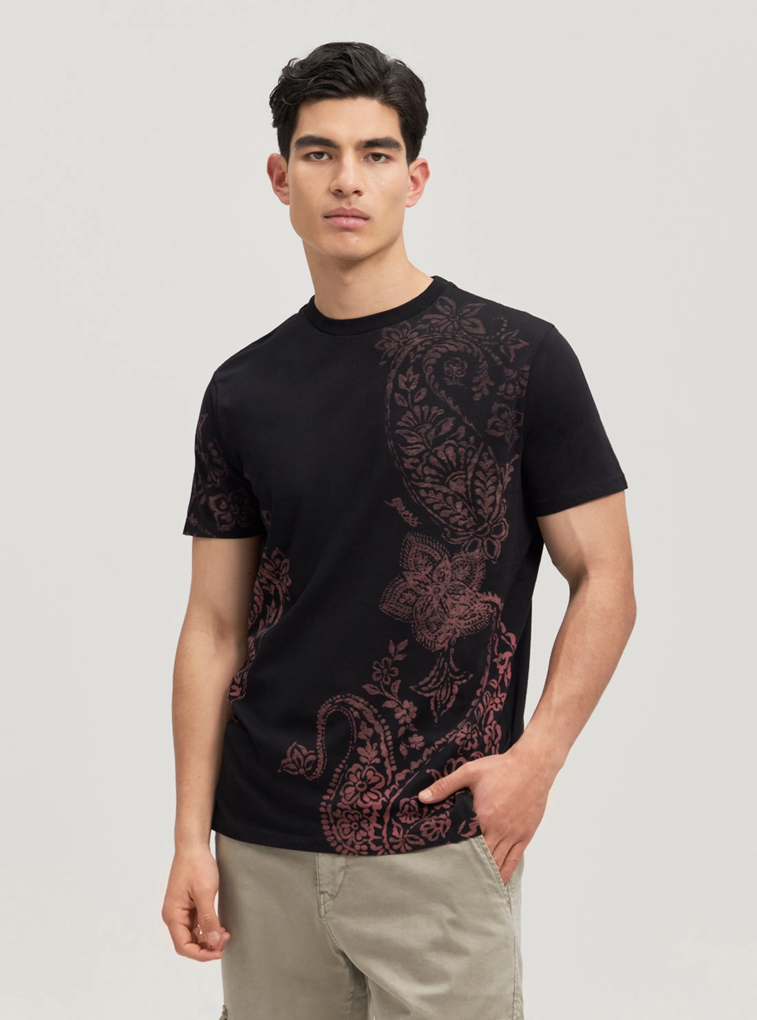 Low Profile Stitching Eco Black Faded Paisley T-Shirt