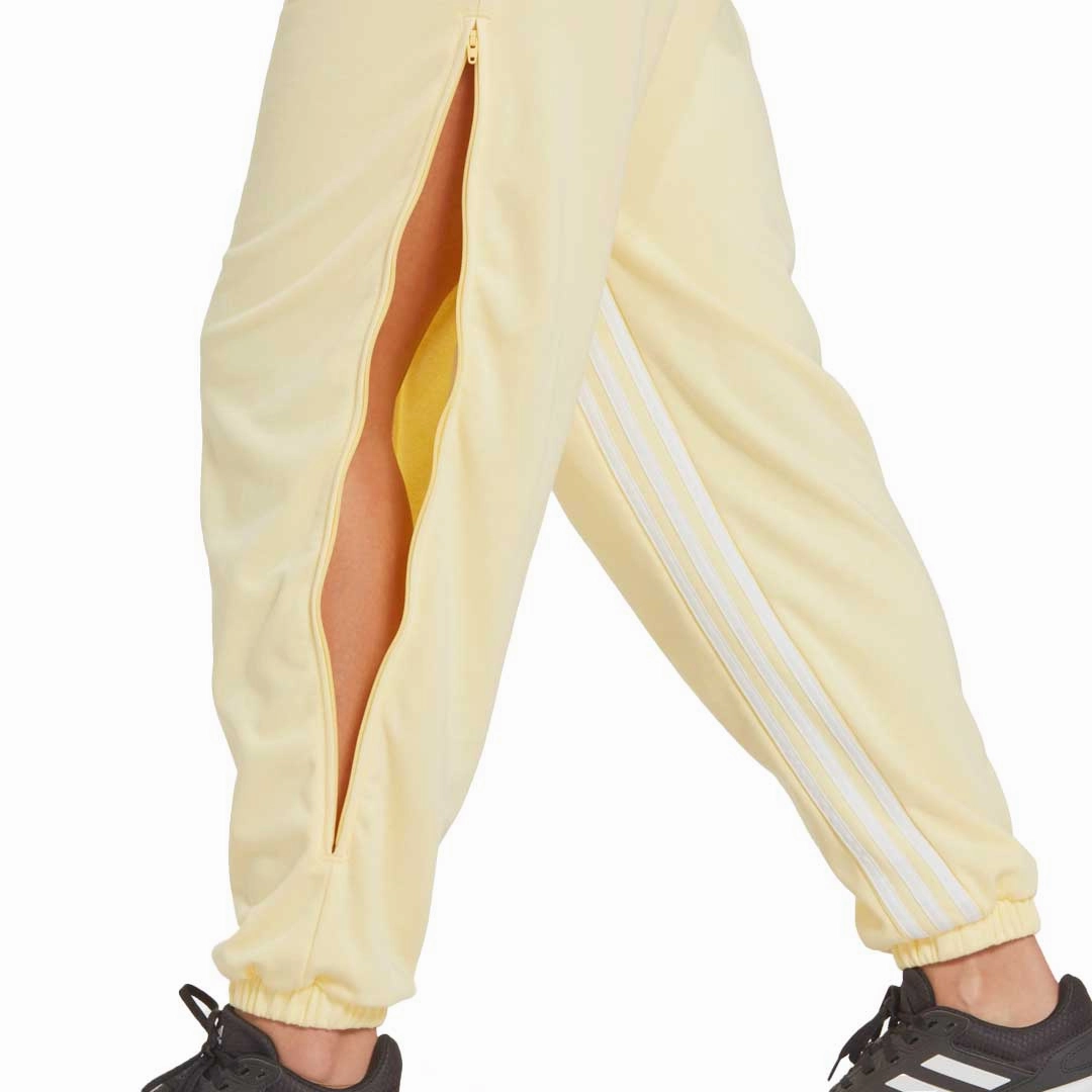 Timeless Comfort Belt loops adidas - Women's Hyperglam 3-Stripes Oversized Cuffed Joggers (HK2559)