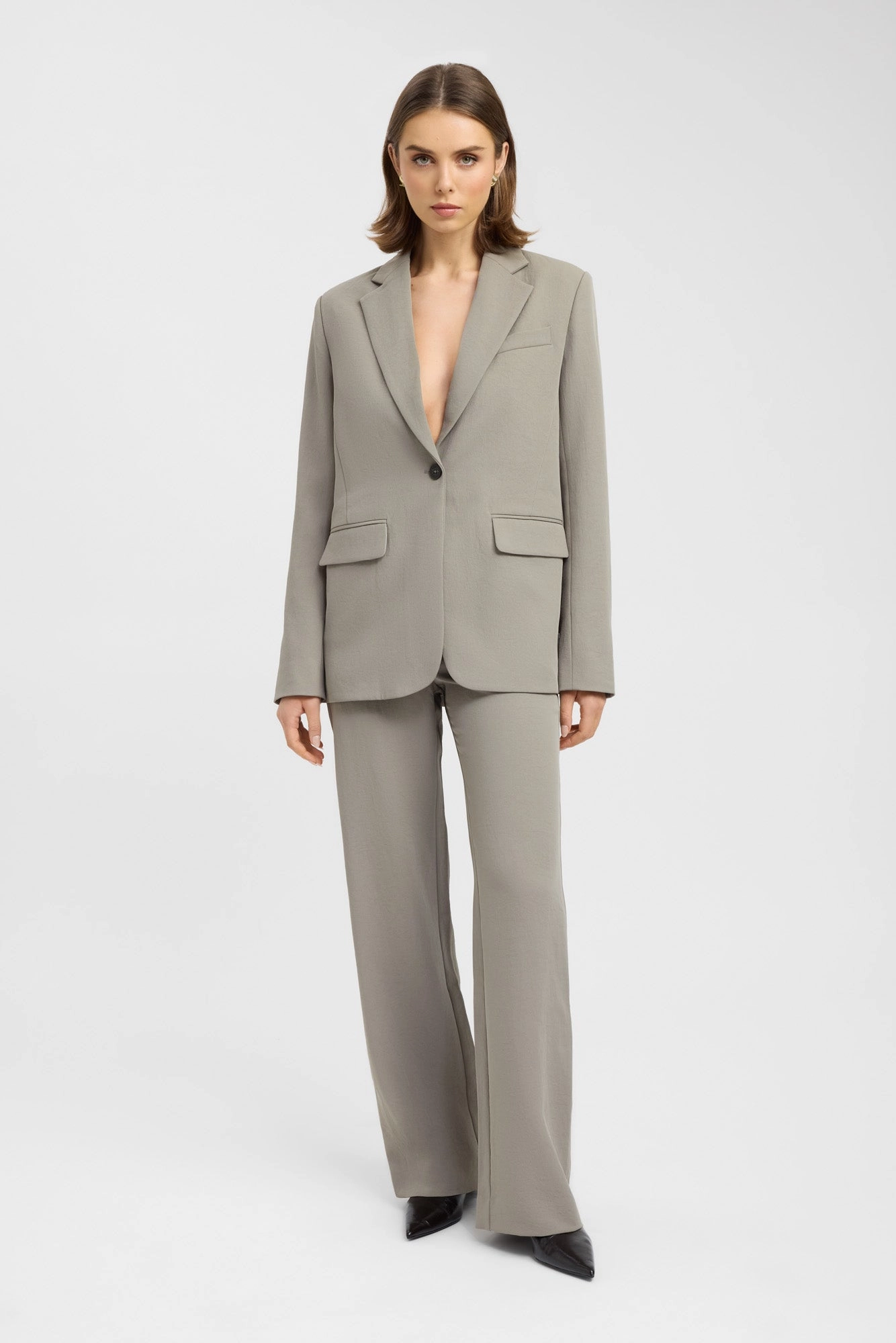 Ariel Button Blazer Reinforced Collar Structure