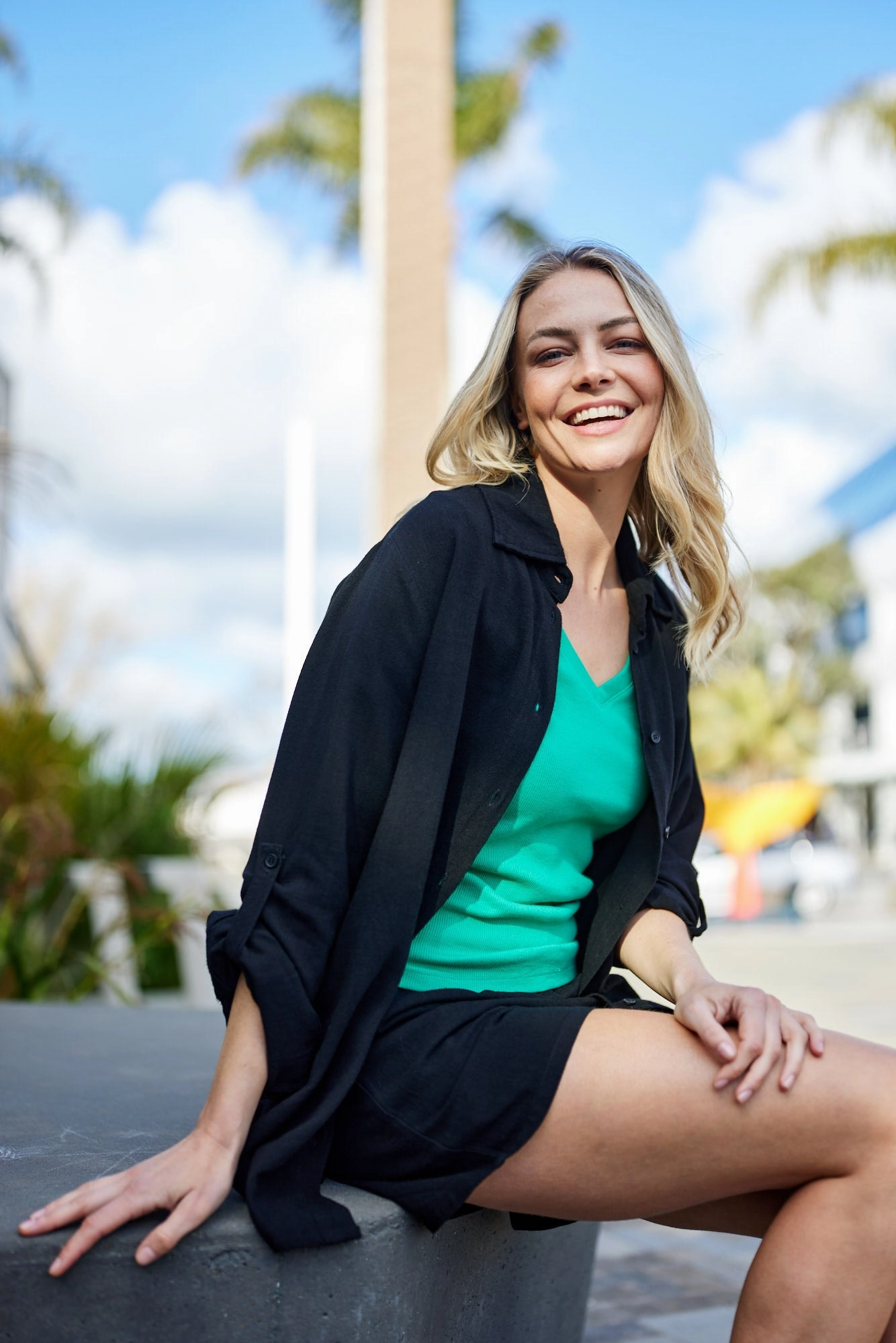 Shine On Essentials Shorts Black Soft Touch energetic look