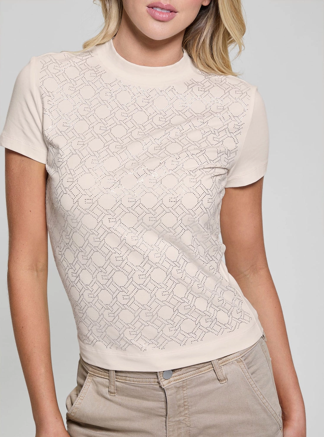 FlexibleCollar Everyday Jacket Beige Logo Mock Neck T-Shirt