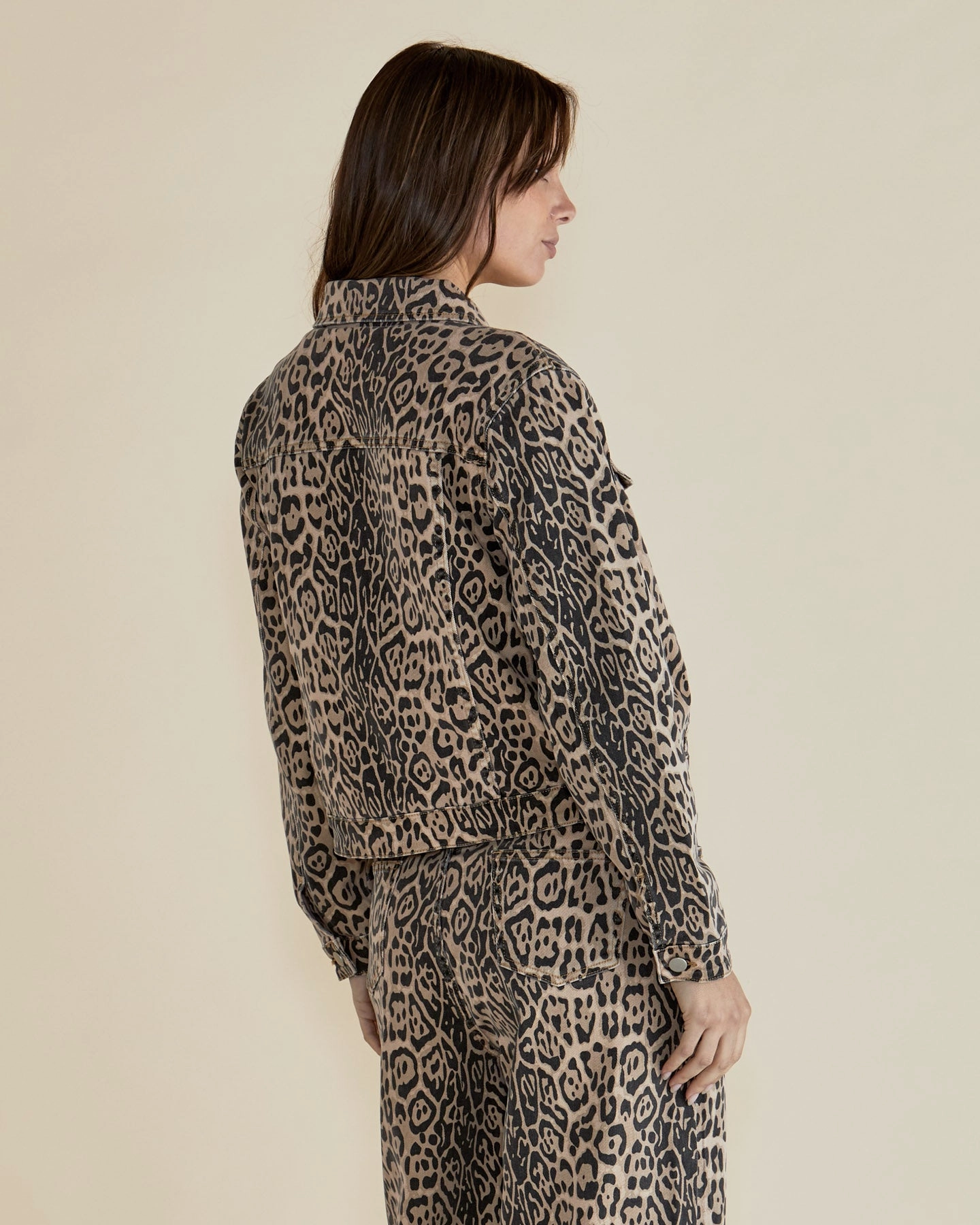 Multi Layer Option Betty Basics Lucca Leopard Print Jacket