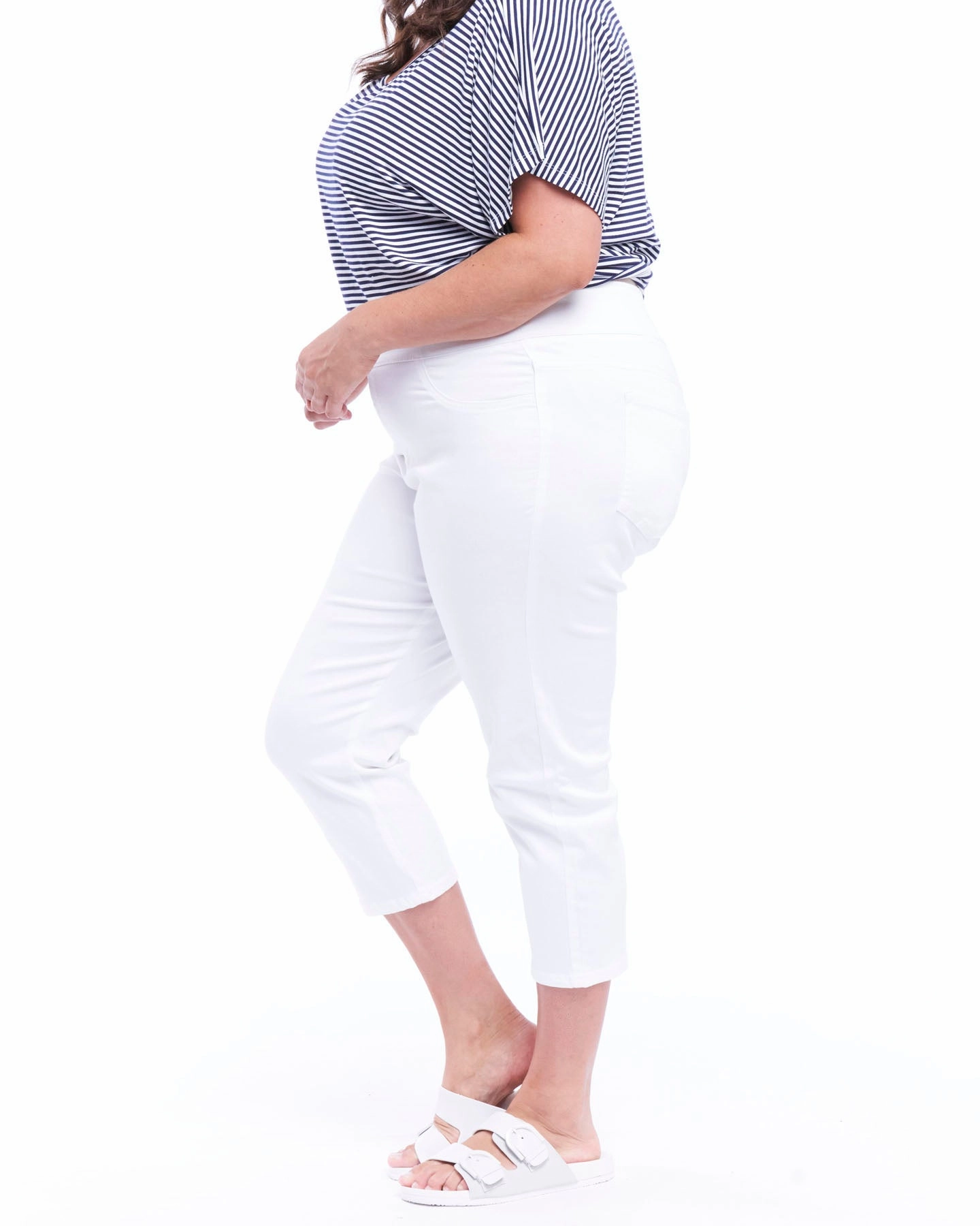 Betty Basics Masie Capri Jean White Fresh Vibe Fit Essential