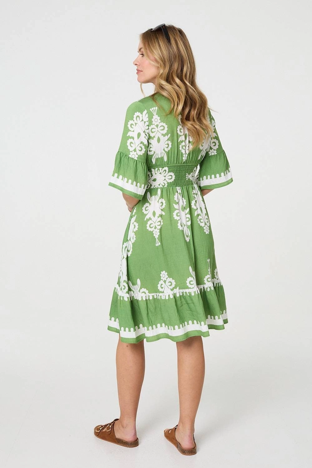 Camina Camina Dress | GREEN | 0026C1 Brunch Outfit Relaxed and Elegant