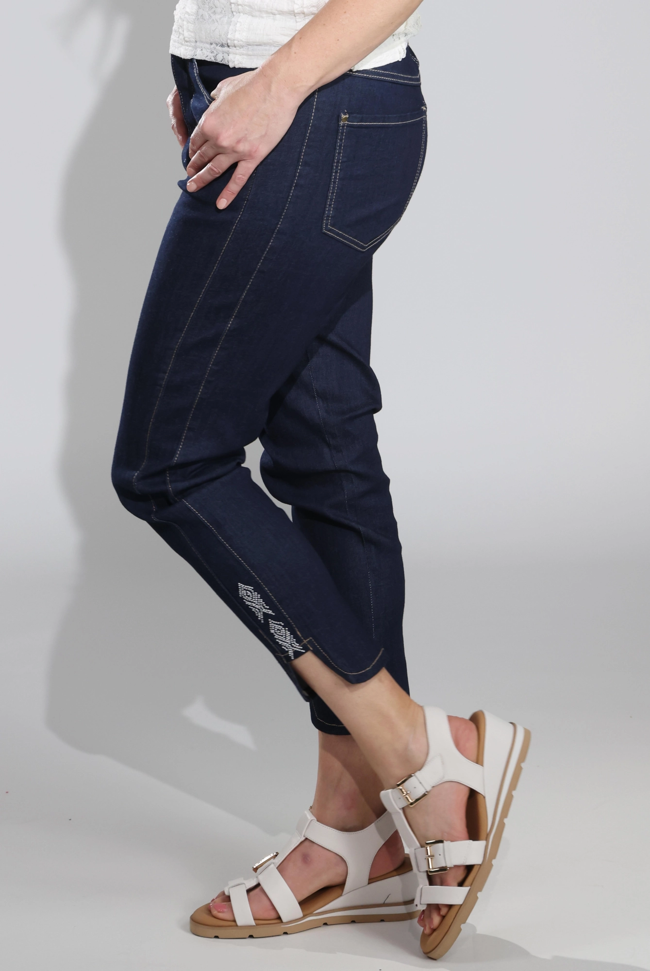 Capri Jeans | MID INDIGO | 6983C1 Comfortable fit Party Look Modern Minimalist