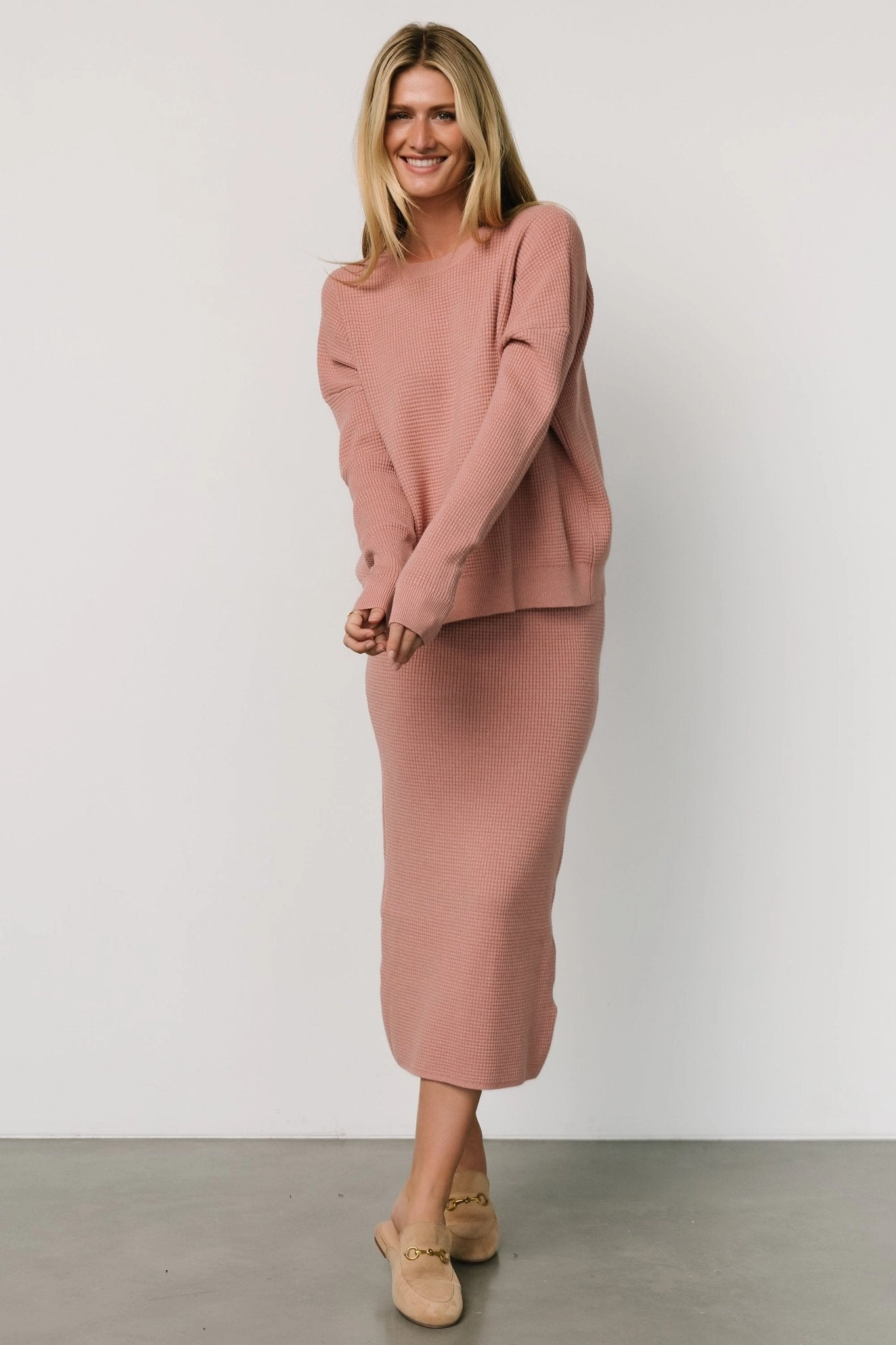 Carey Waffle Midi Skirt | Rose Sleek Appeal Stretch Material