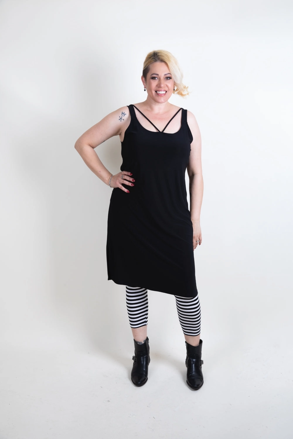 Cashews - C372/C577 Crop Stripe Tights tech fabric