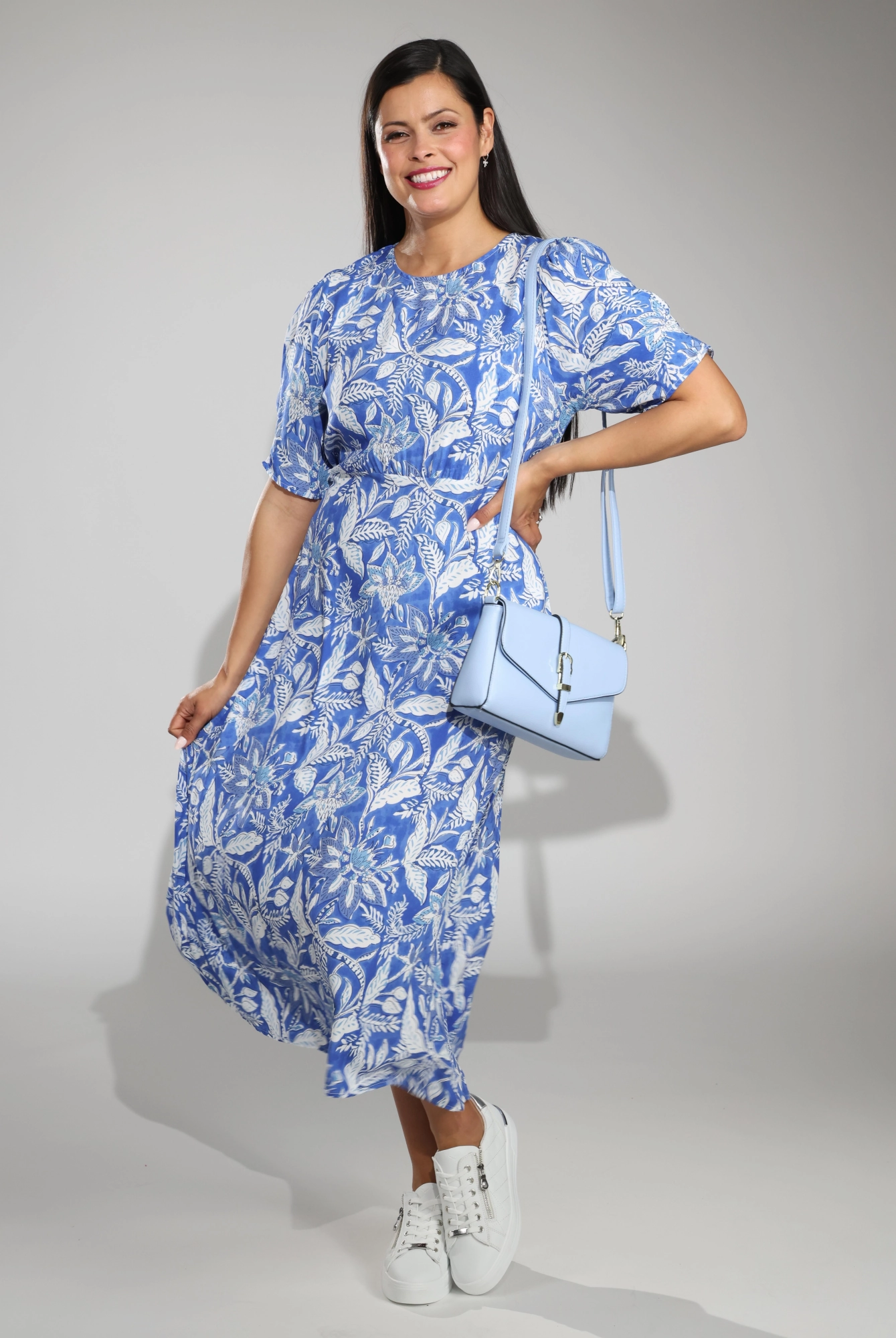 Minimal Cut Curve-Enhancing Dress | Delft Garden | 7322C1