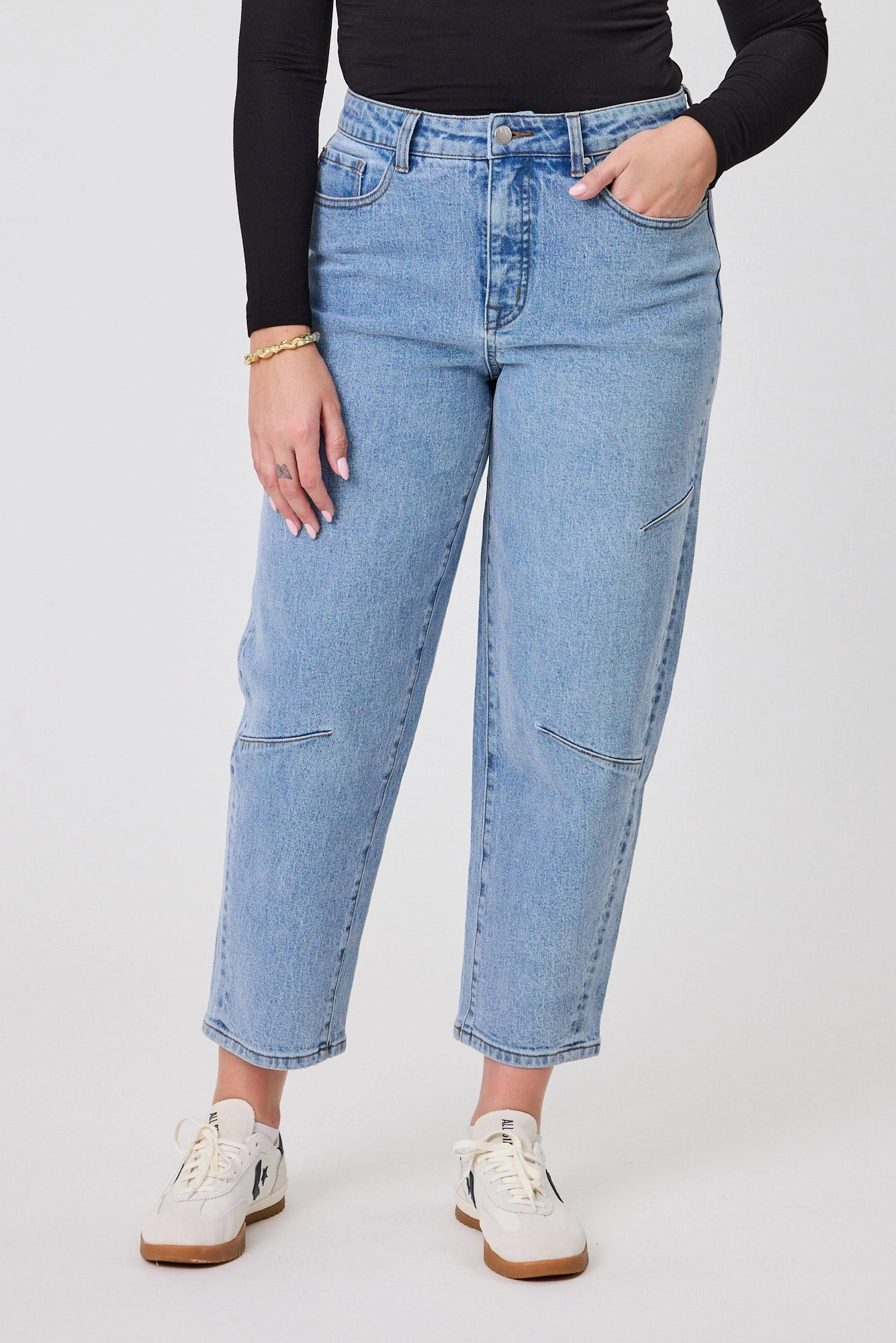 Tight Fit Shine On Label MacPherson Barrel Leg Jean Vintage Indigo