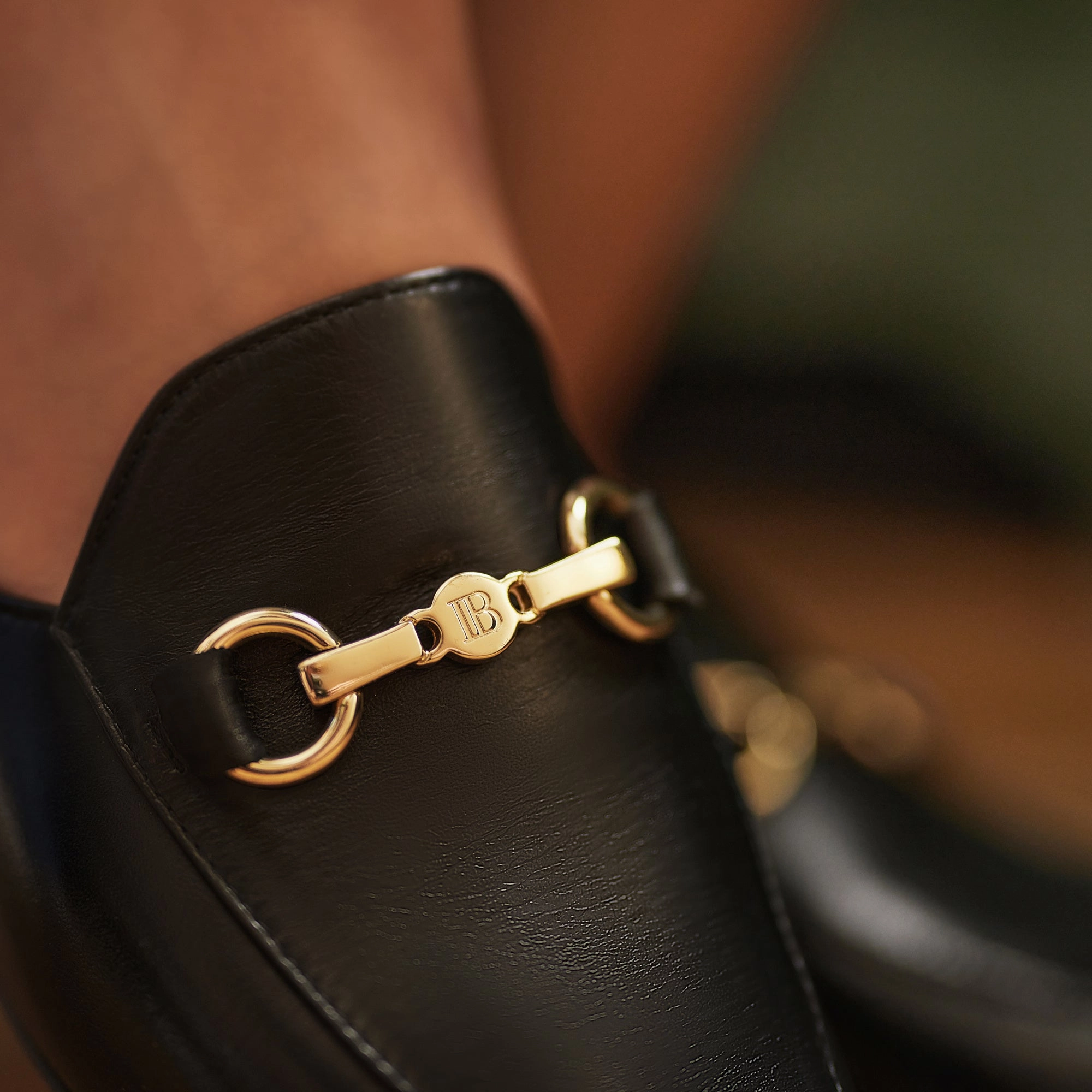 Slip Resistant Tread Premium Build Vend?me Fleur black calfskin leather slipper loafers