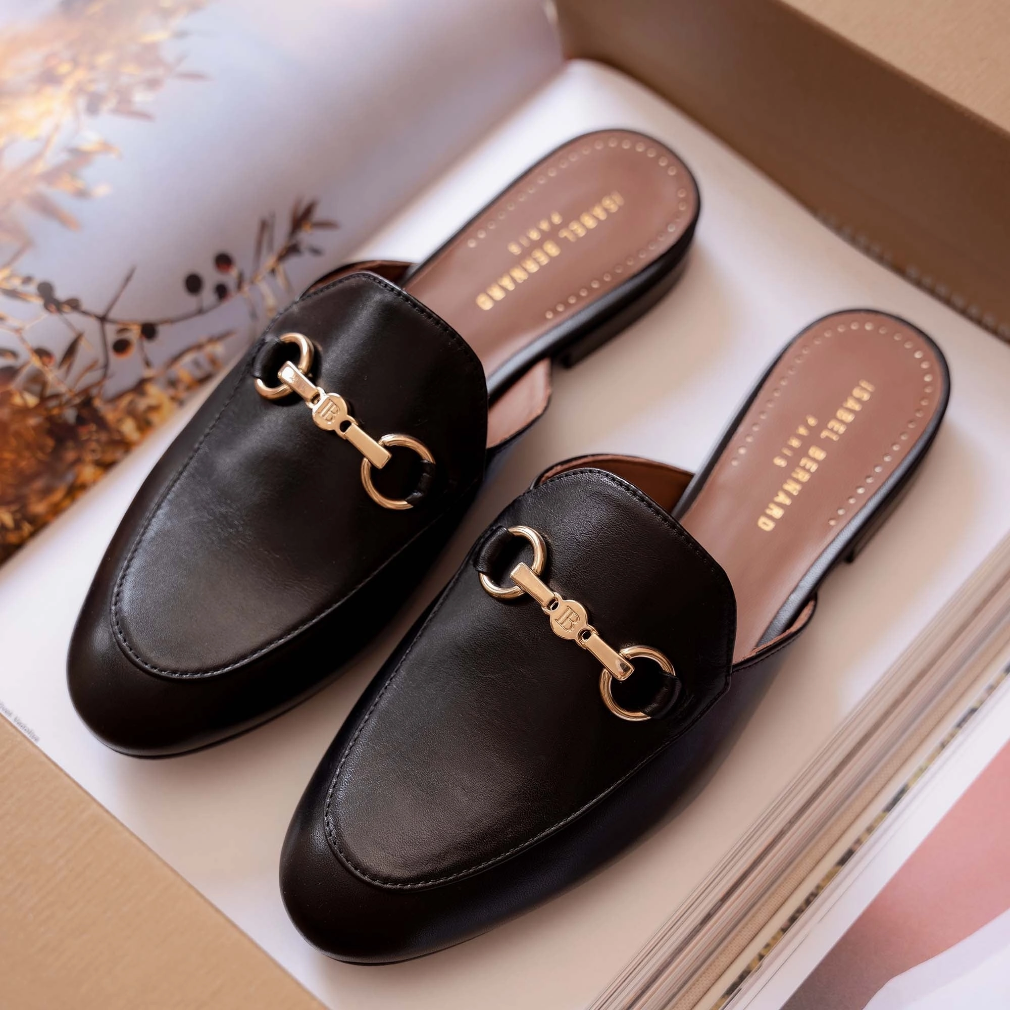 Soft Leather Vend?me Fleur black calfskin leather slipper loafers