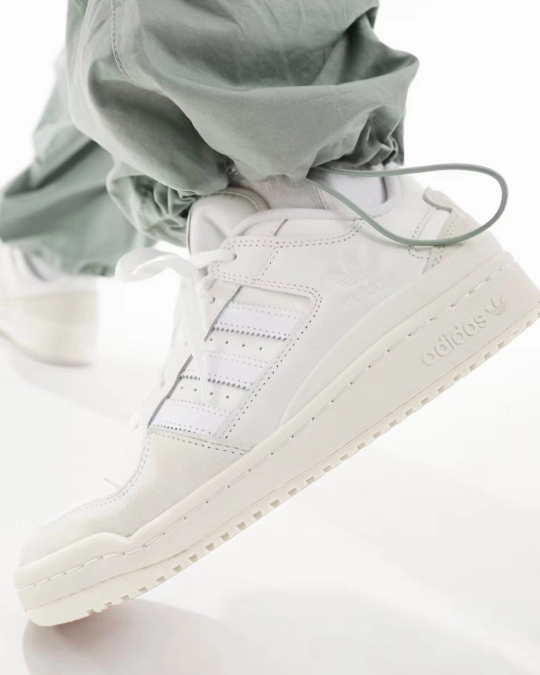 Lace Up Plush flexibility Forum Low White Grey leather