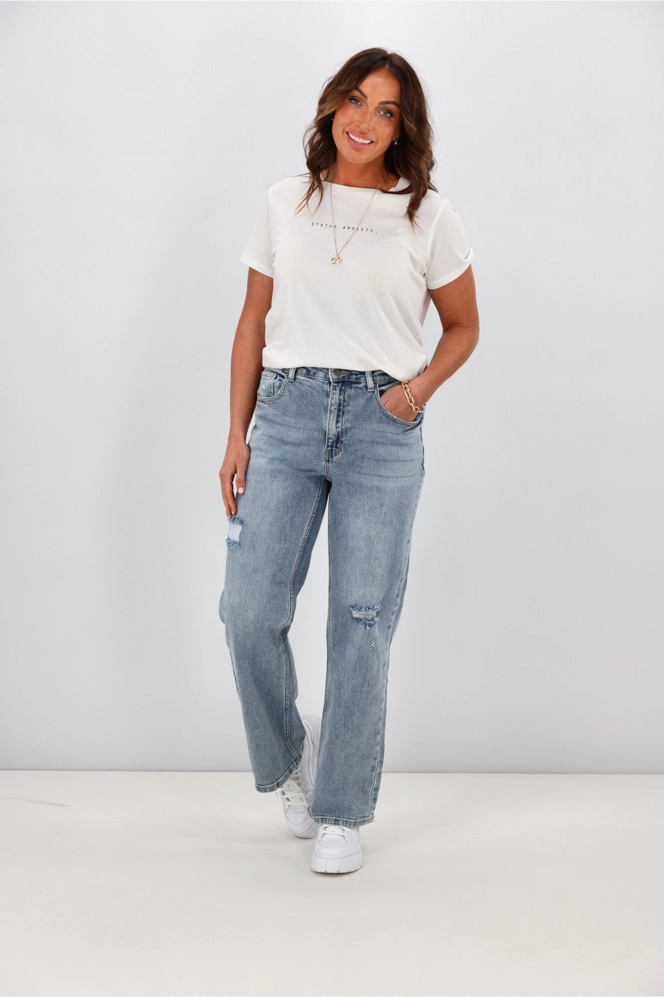 Gym outfit Shine On Label Francisco Distressed Relaxed Fit Jean Washed Blue