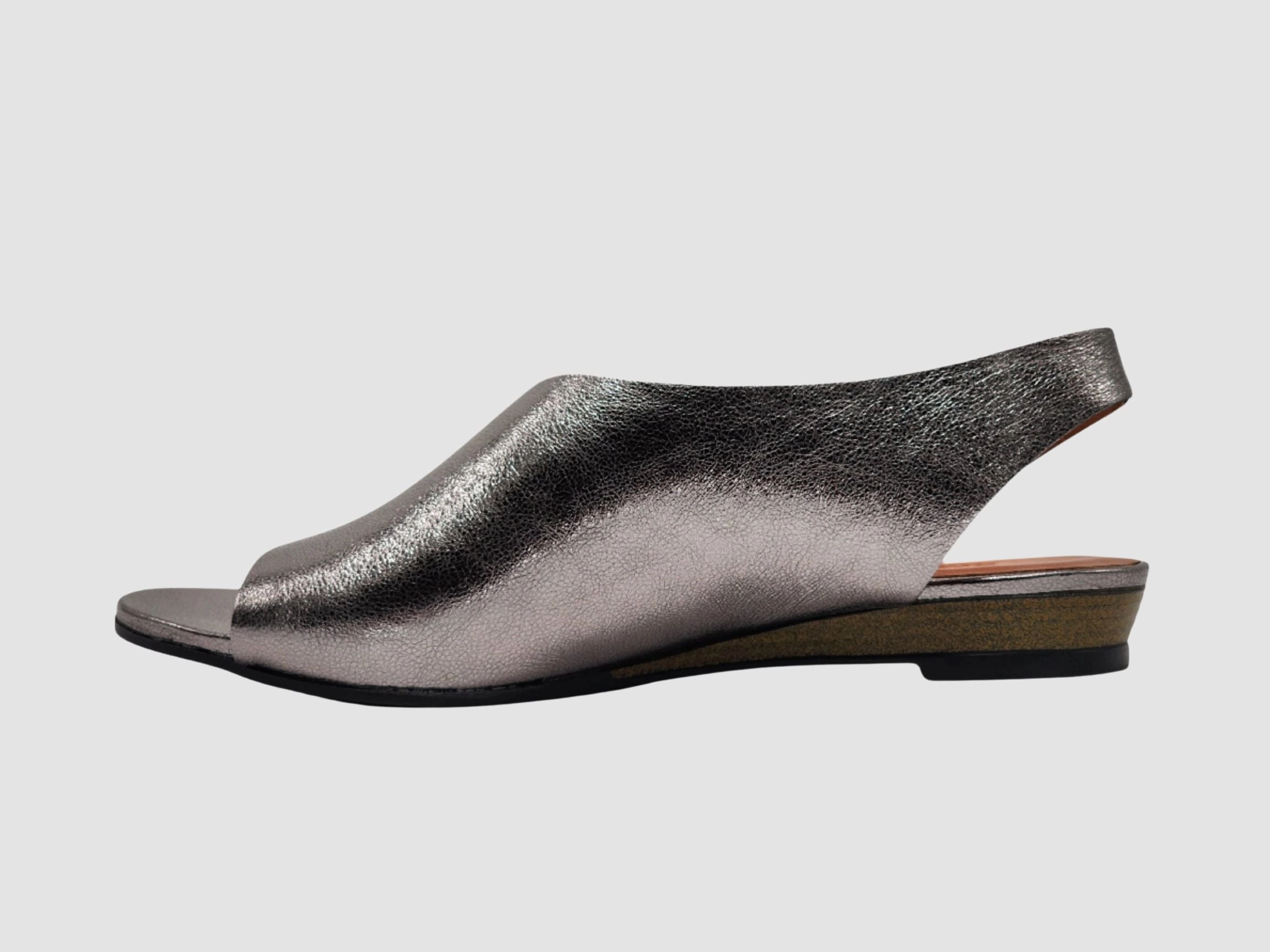 Comfy Flip-flops Trendy Flip-flops Women's Flora Leather Sandals - Silver