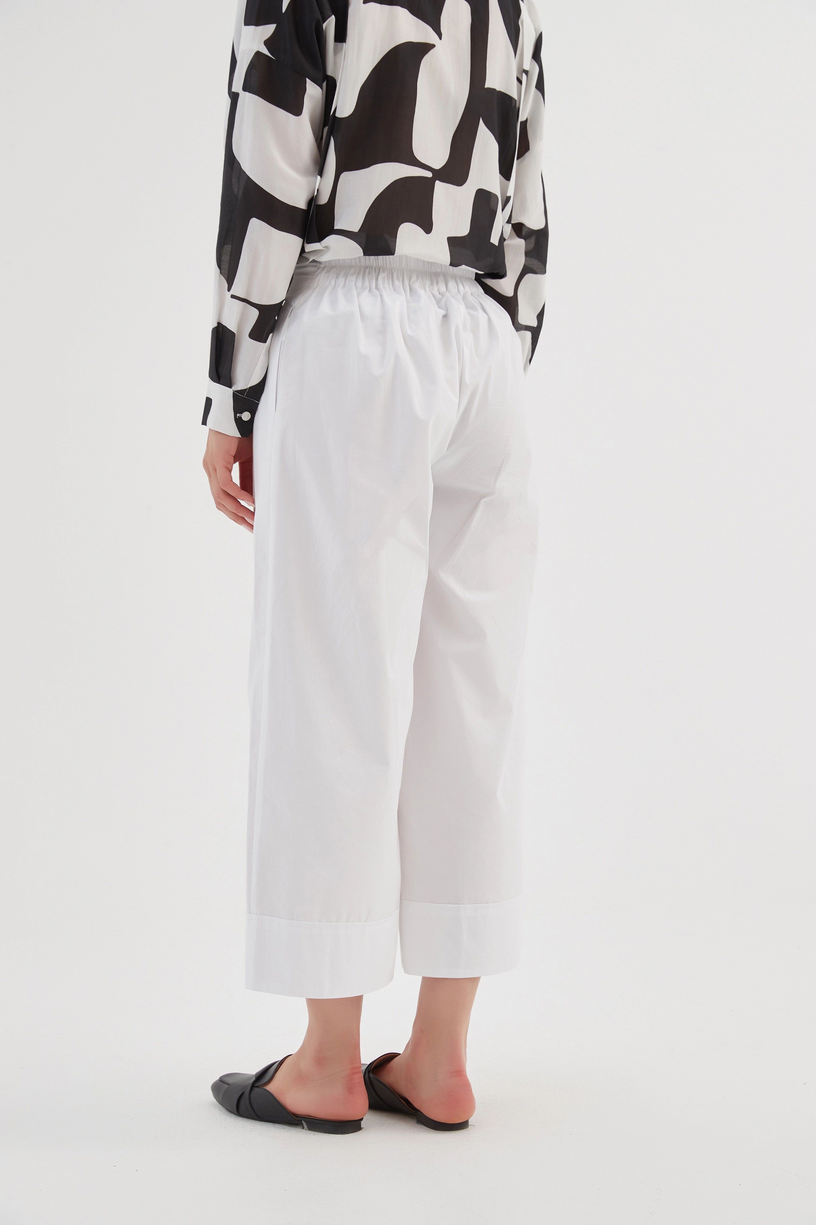 Tirelli - 24P3544 Classic Pant Corduroy texture Functional Fit