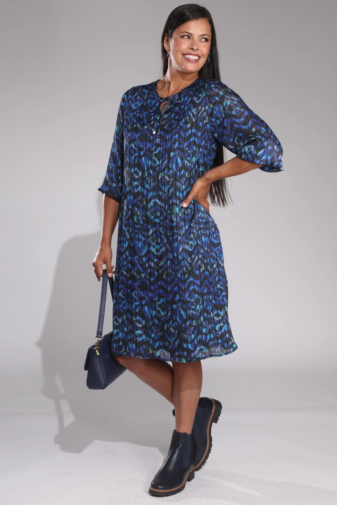Pure Fit Raglan-Sleeve Dress | Royal Black Paua | 8562B1