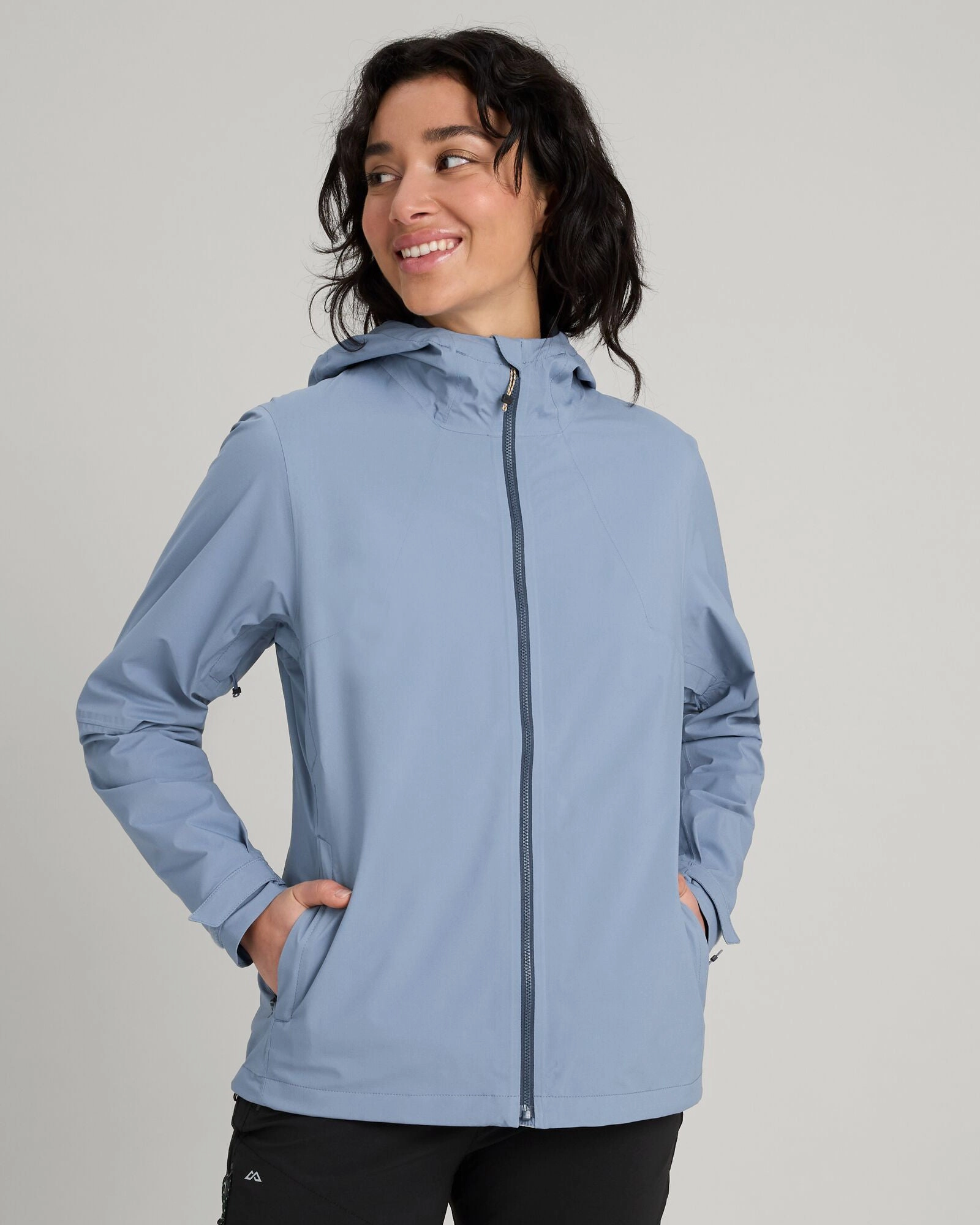 Ergonomic Cut Women's Trailhead Stretch 2.5-layer Rain Jacket - At Twilight