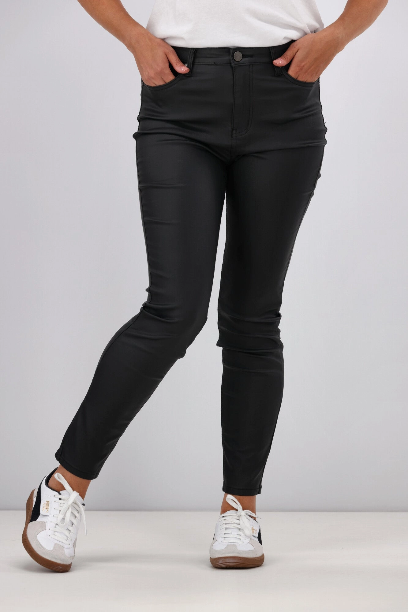Sporty Fit Wakee June Wet Look Denim Black