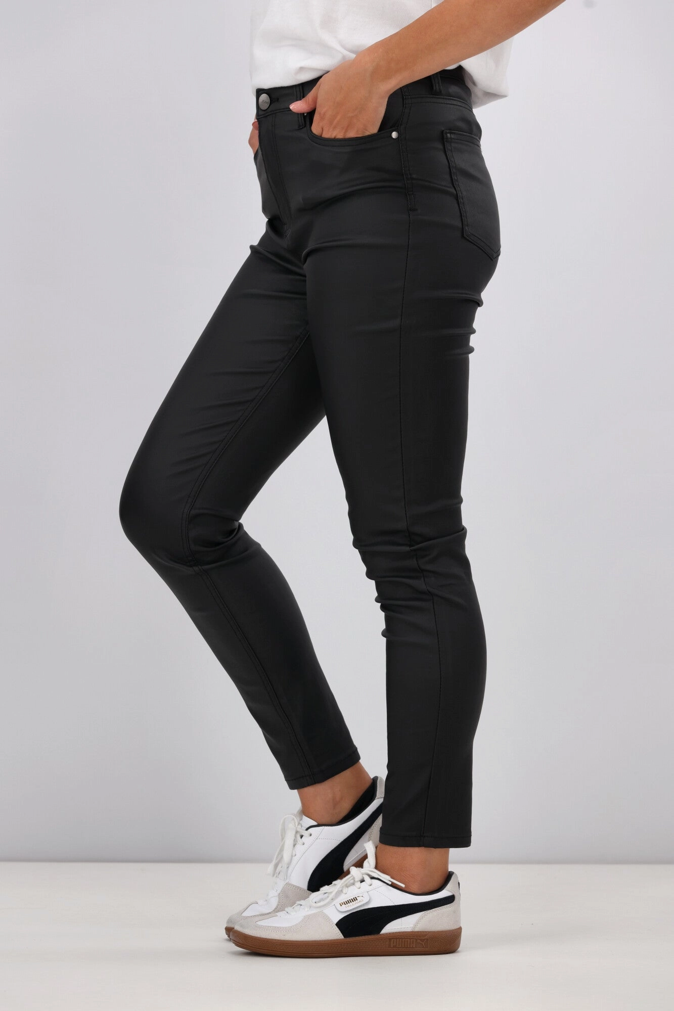 Second Fit Outdoor Lover Dance Studio Wakee June Wet Look Denim Black