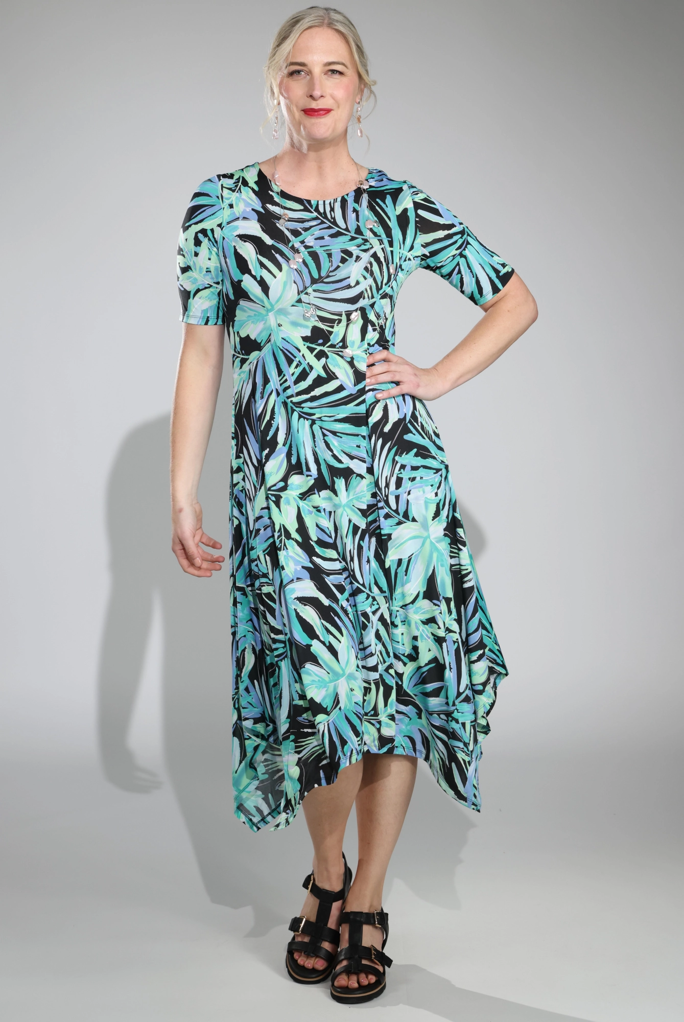 All Gender Minimal Aesthetic Dress | Black Sage Palm Puff | 7423C1