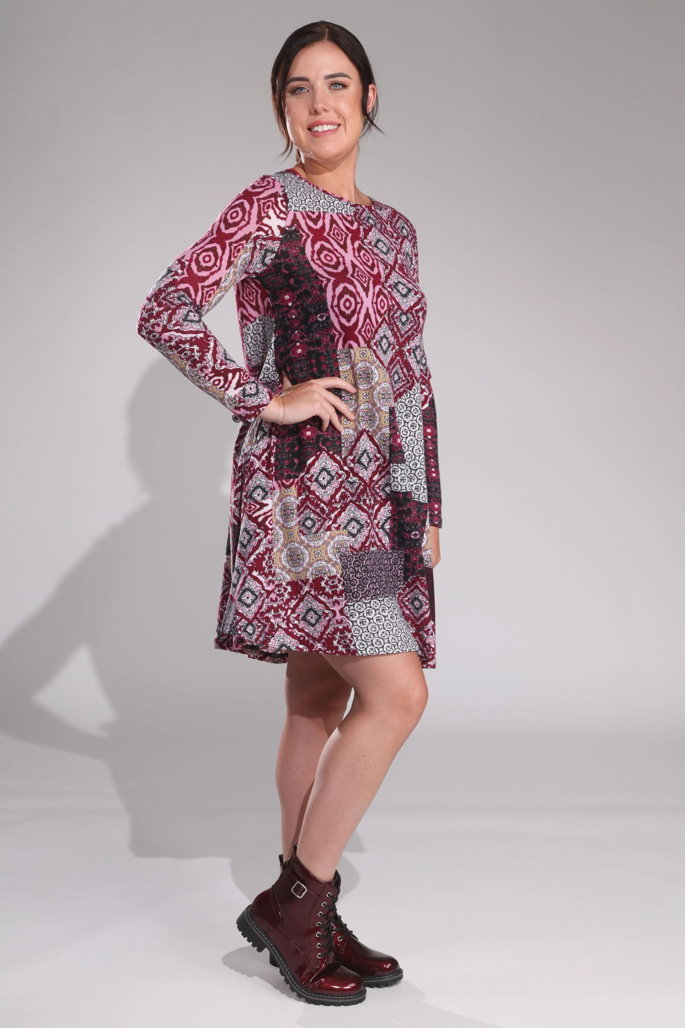 Satin-Finish Weekend Chic Dress | MULTI PINK | 23BB1