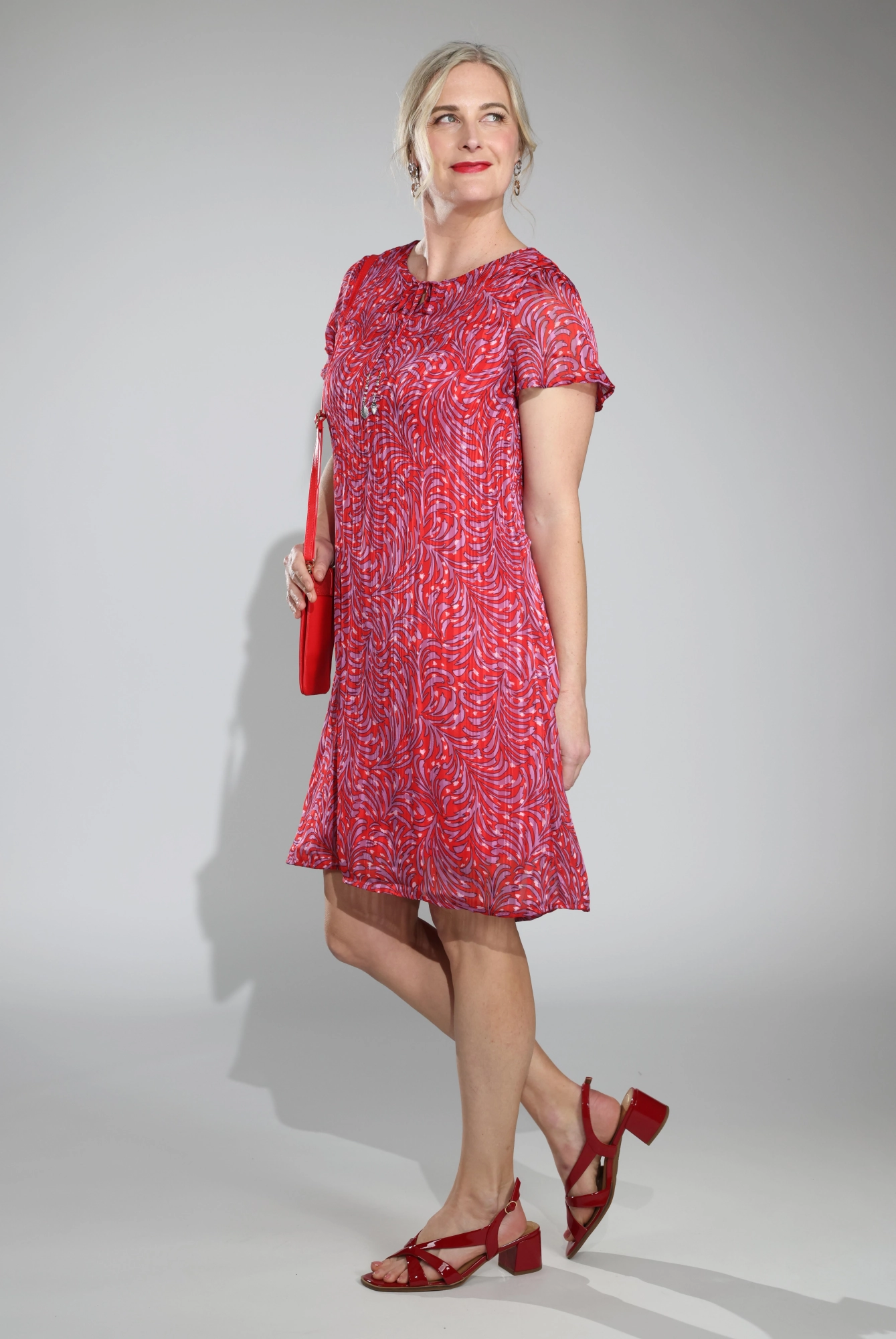 Floating Shape Dress | Red Lilac Feather | 8573C1