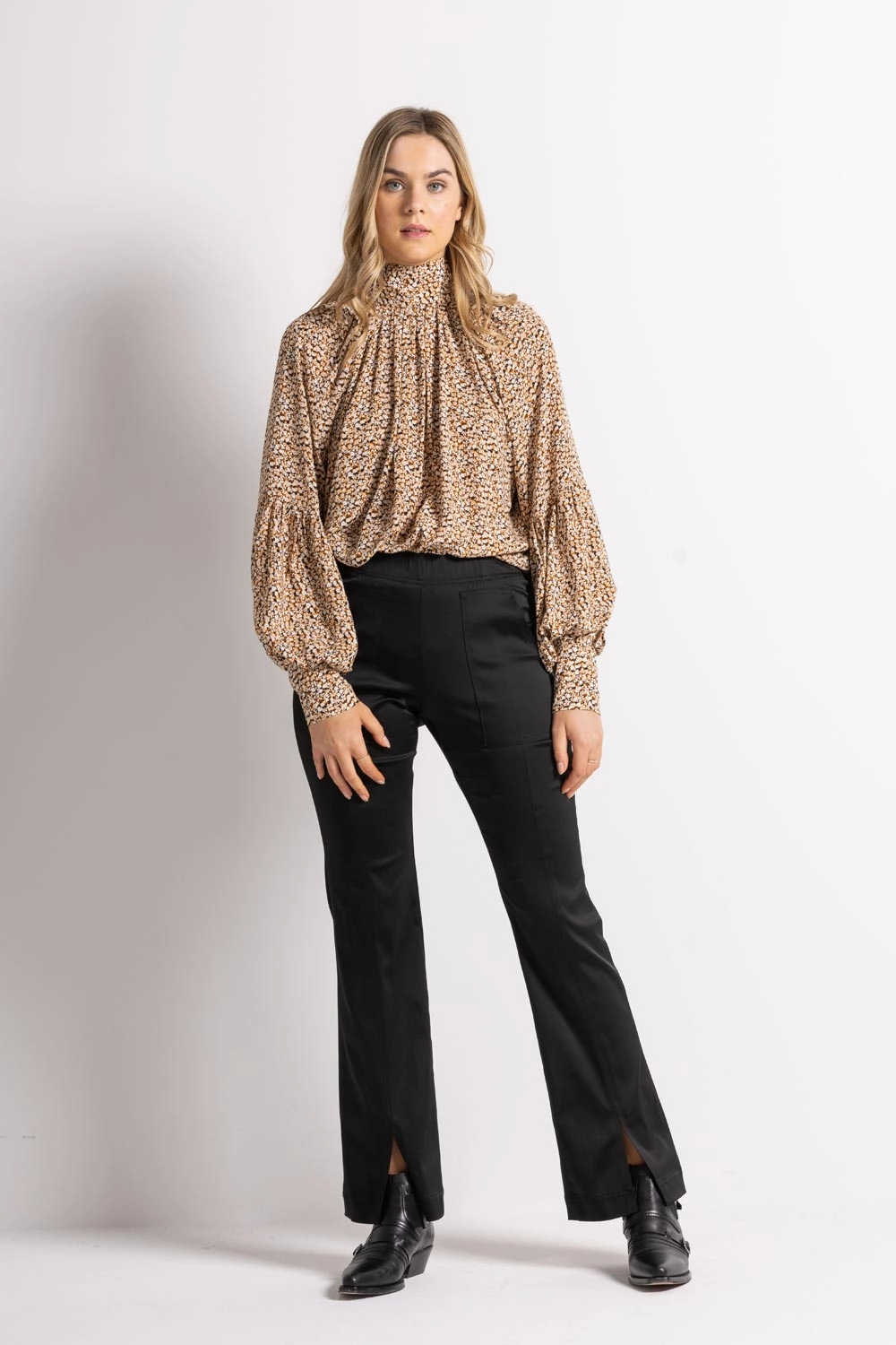 Sporty Function Smooth Finish Dressed - AW2312-4 Zuma Pant