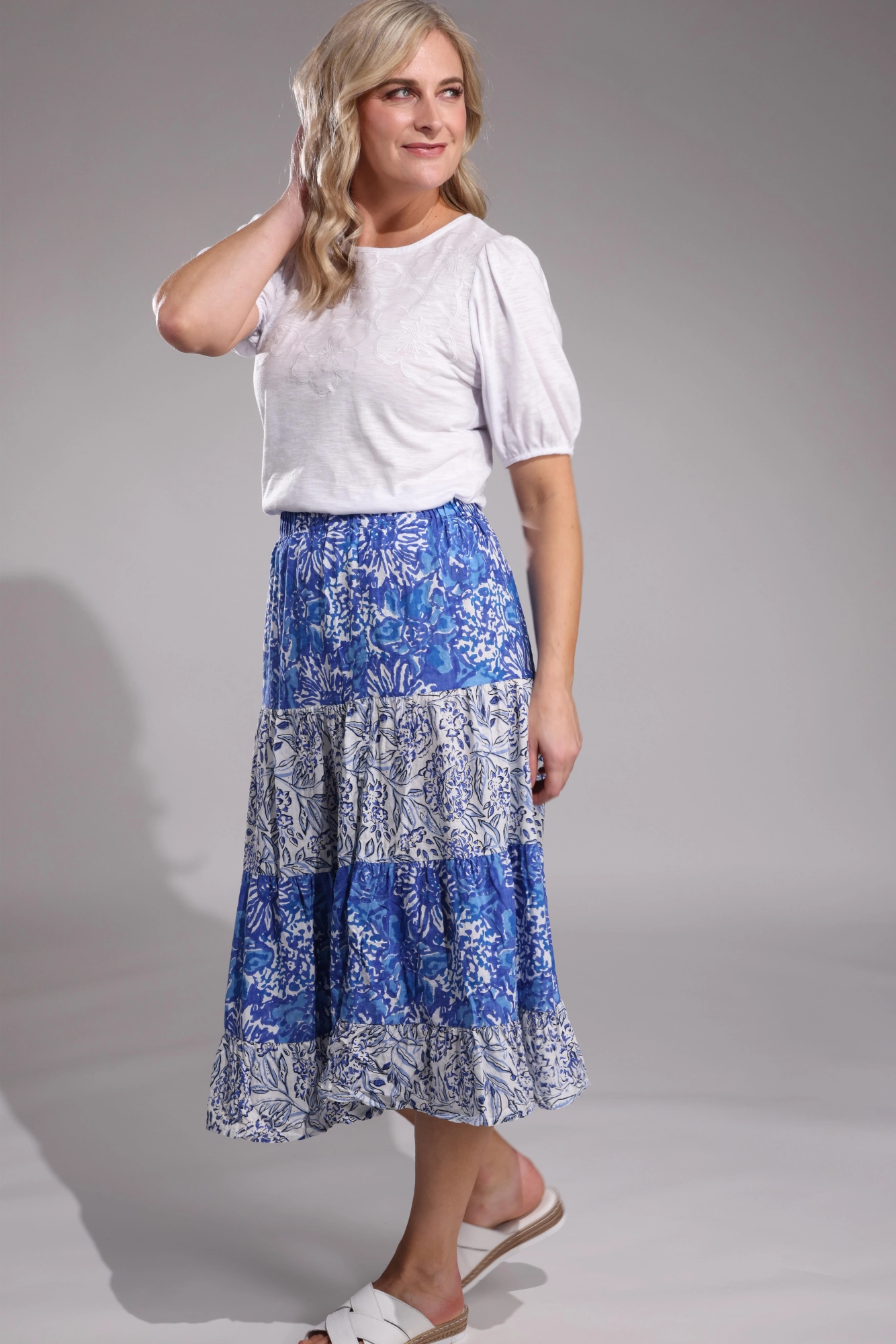 Seasonal Drop Elastic waist Skirt with 2 prints | Blue Blooms | 6540A1