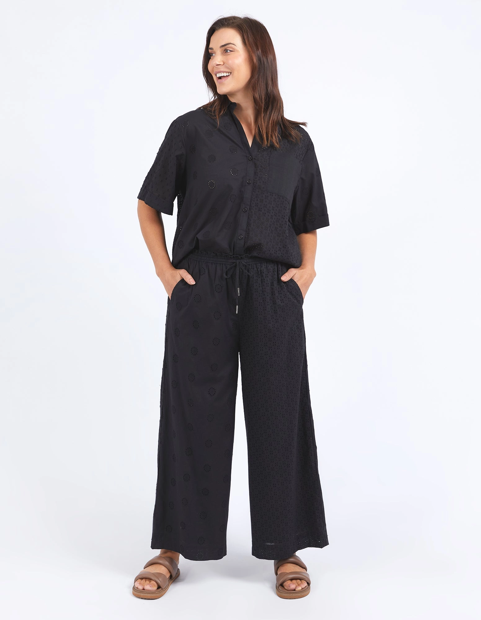 Fade Resistant Weekend Trip Contoured Feel Elm Clementine Pant Black