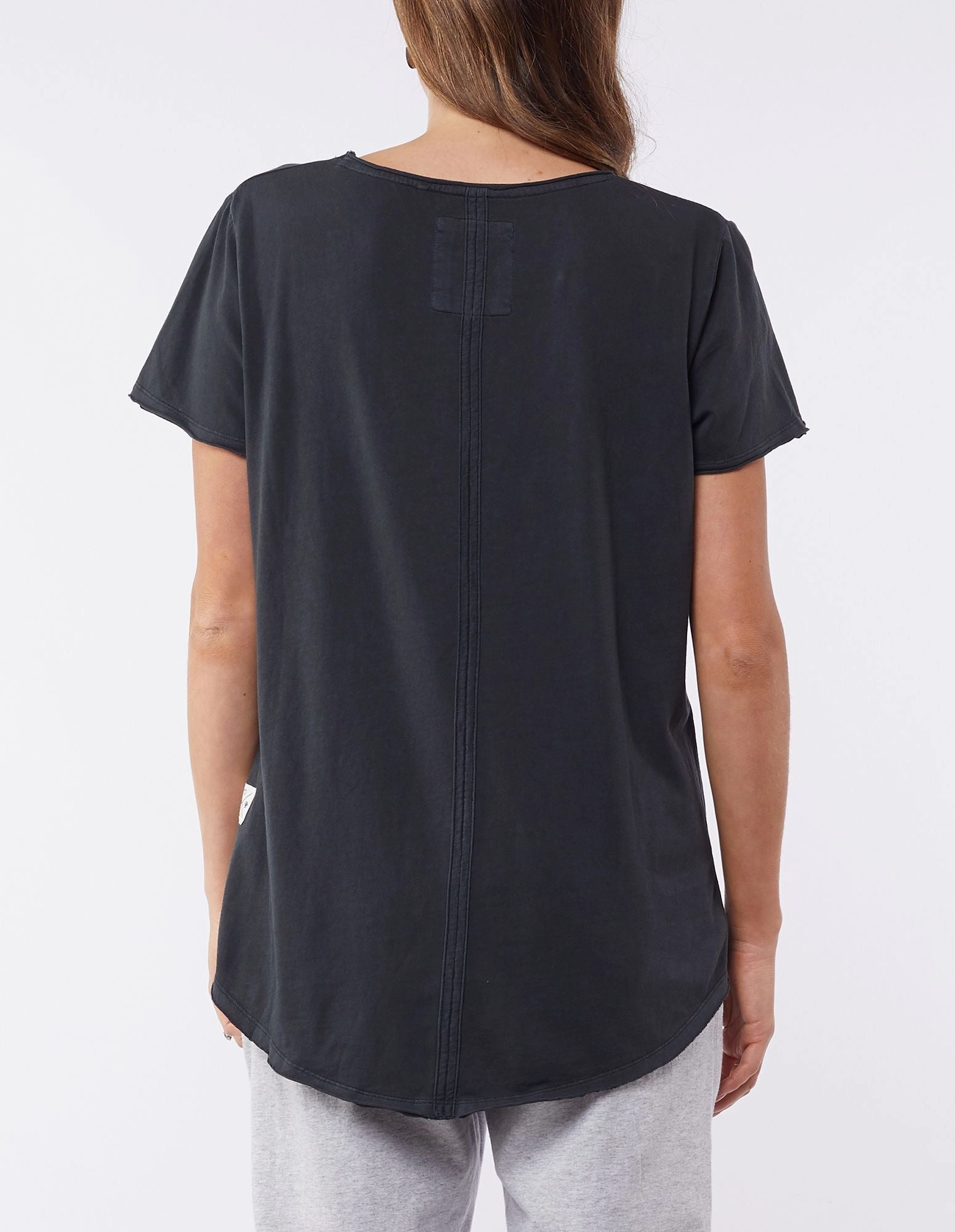 Outdoor Outfit Style Elm Fundamental Vee Tee Washed Black