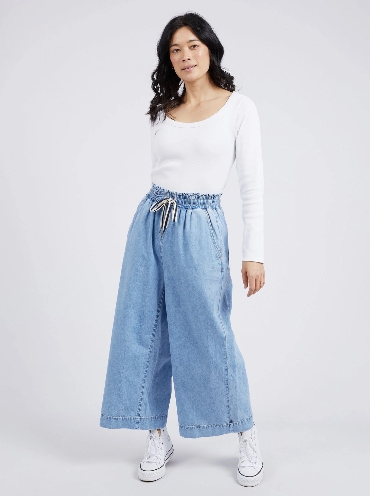 Morning Jog Slim Fit Breathable activewear Elm Greta Wide Leg Pant Mid Blue Denim