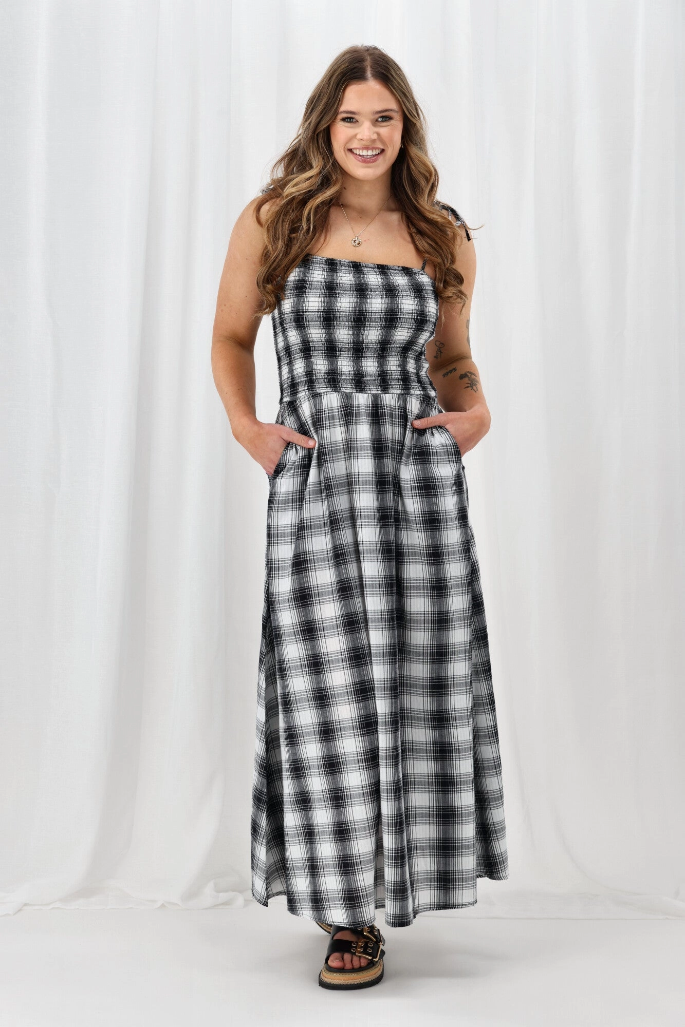 Lightweight-Layer Sustainable-Lining ONLY Onlmaddy Life Maxi Check Smock Dress Black White Check