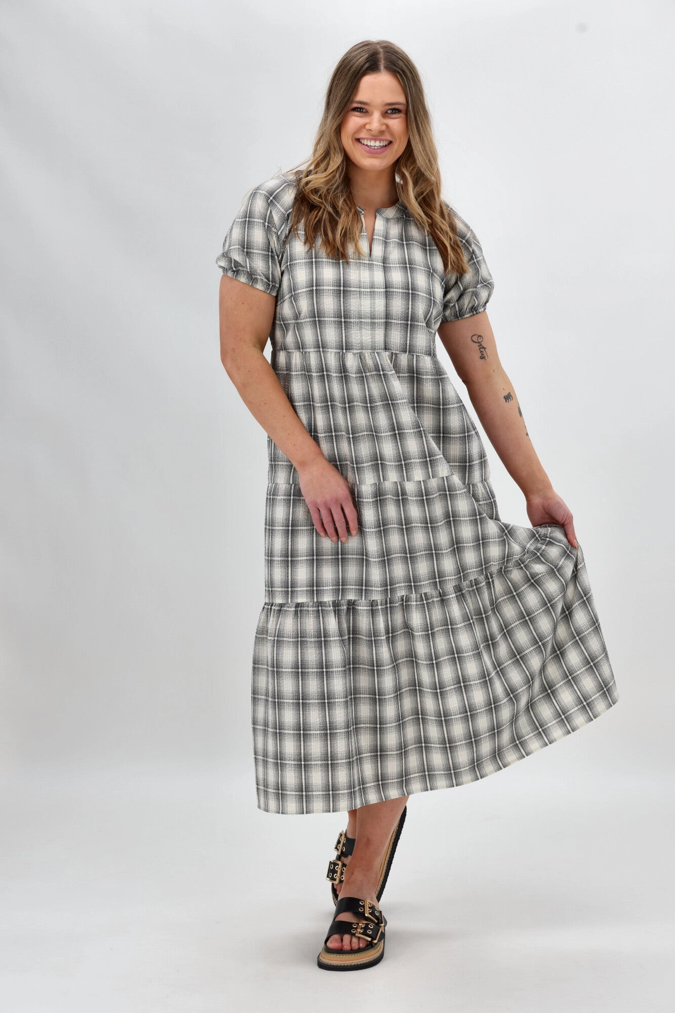 Shine On Label Rita Midi Dress Natural Check Drapey Fabric