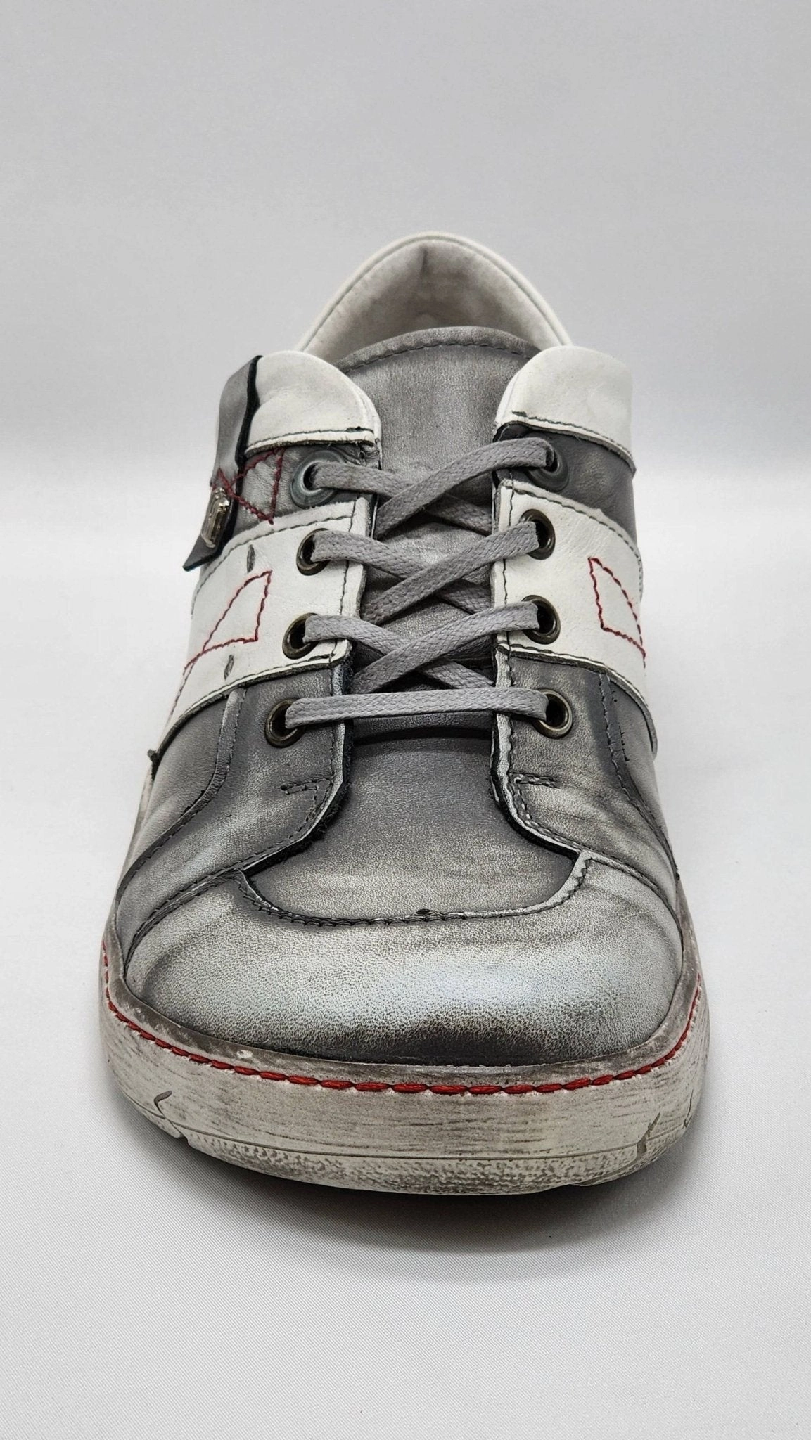 Dirt Guard Harbor Step Women's Original Grey and White Leather Shoes