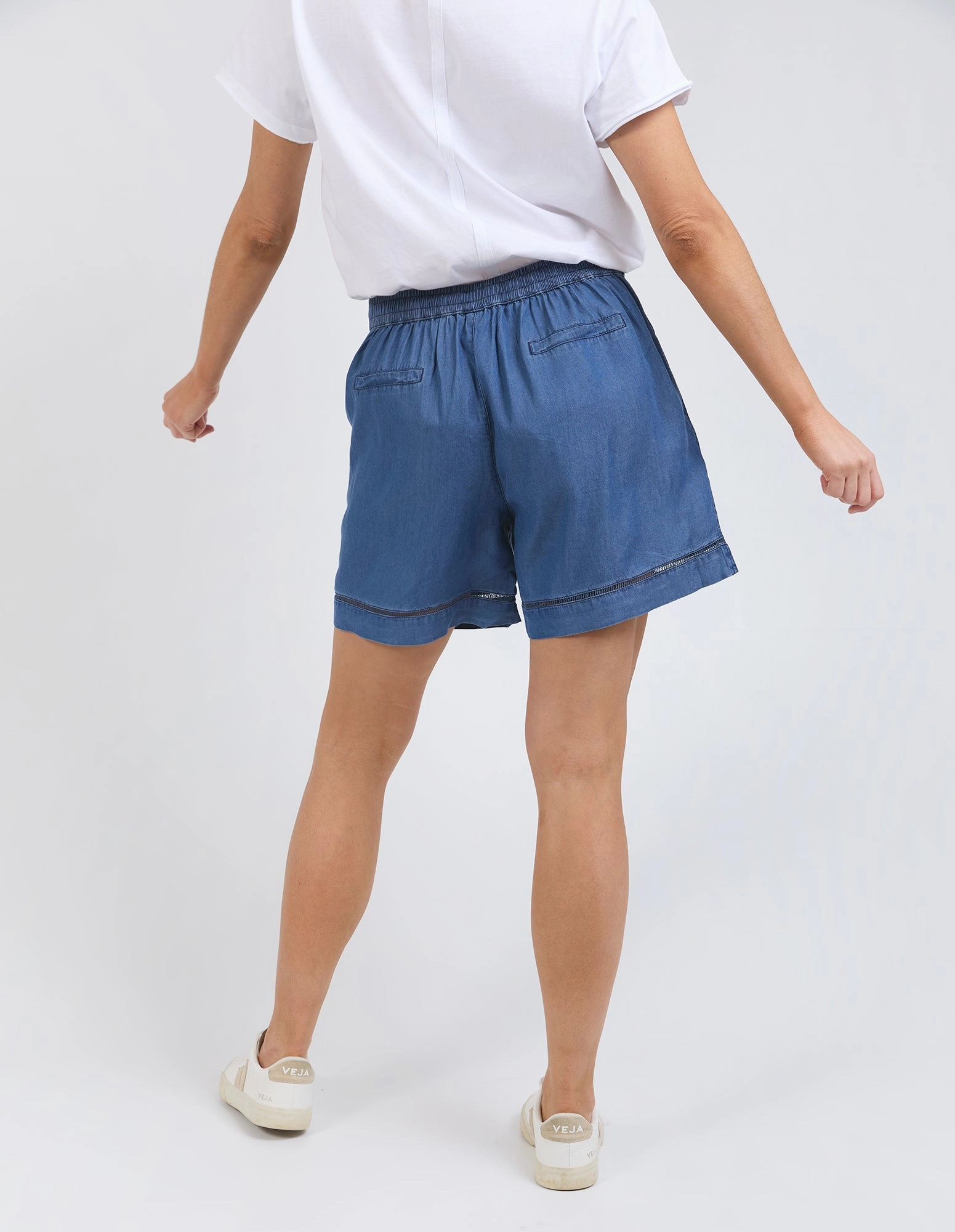 Cool Breeze Elm Astrid Chambray Short Dark Blue Wash