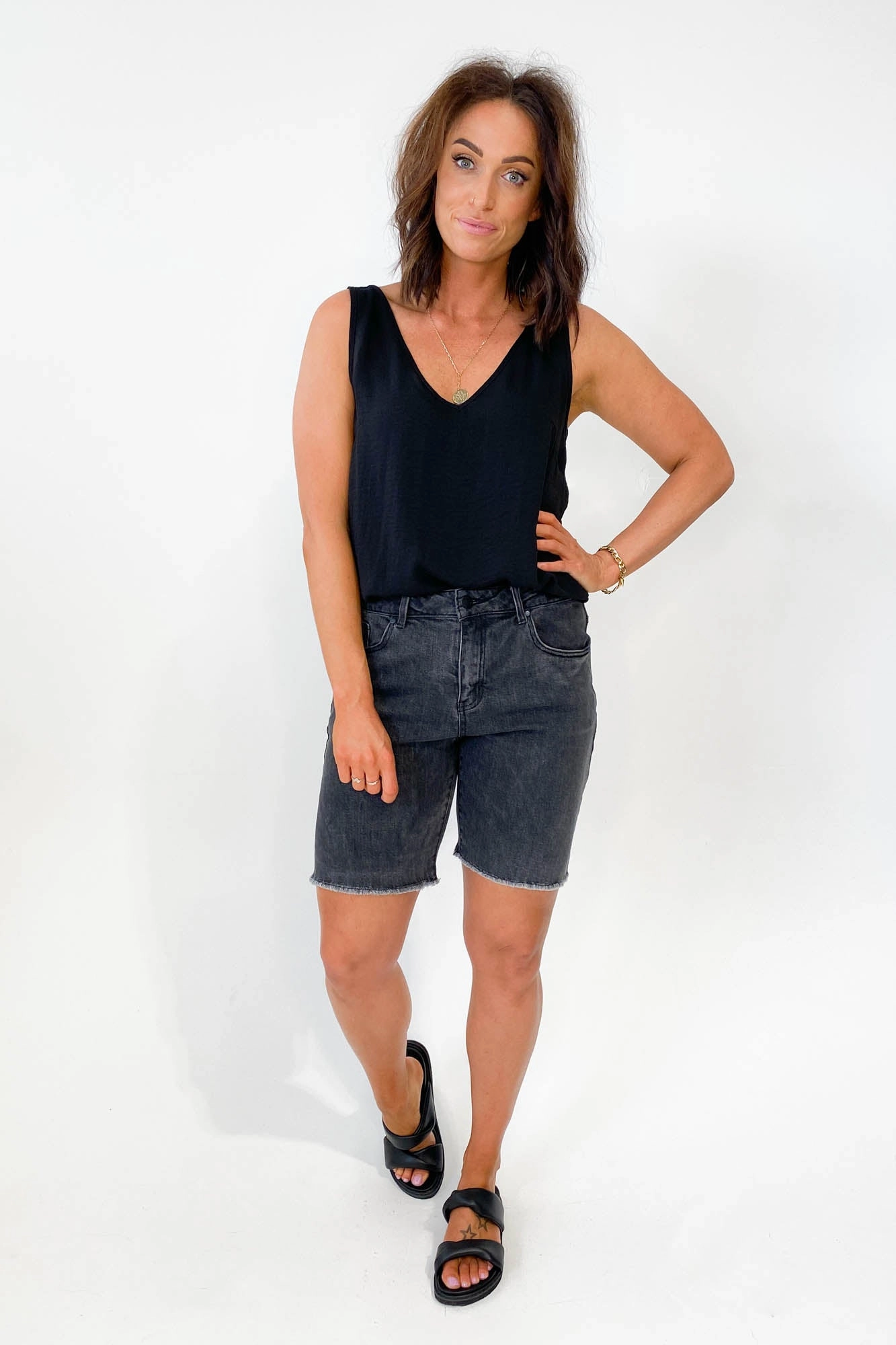 Foxwood Aja Bermuda Coal Wide Leg Silhouette