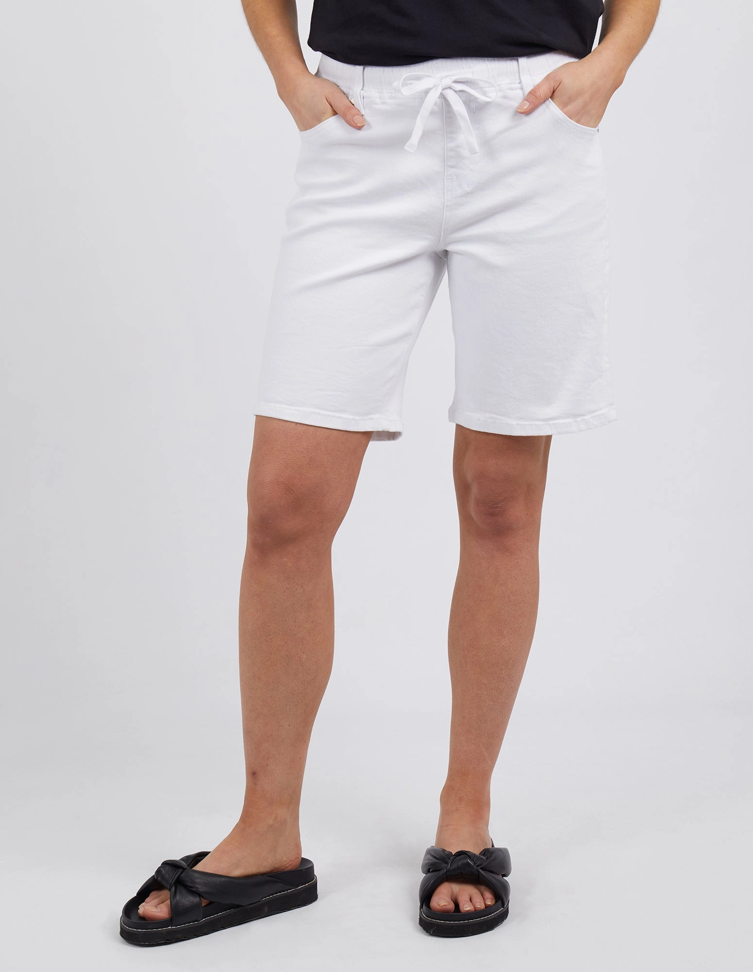 Foxwood Gabby Bermuda Short White Hypoallergenic Lining