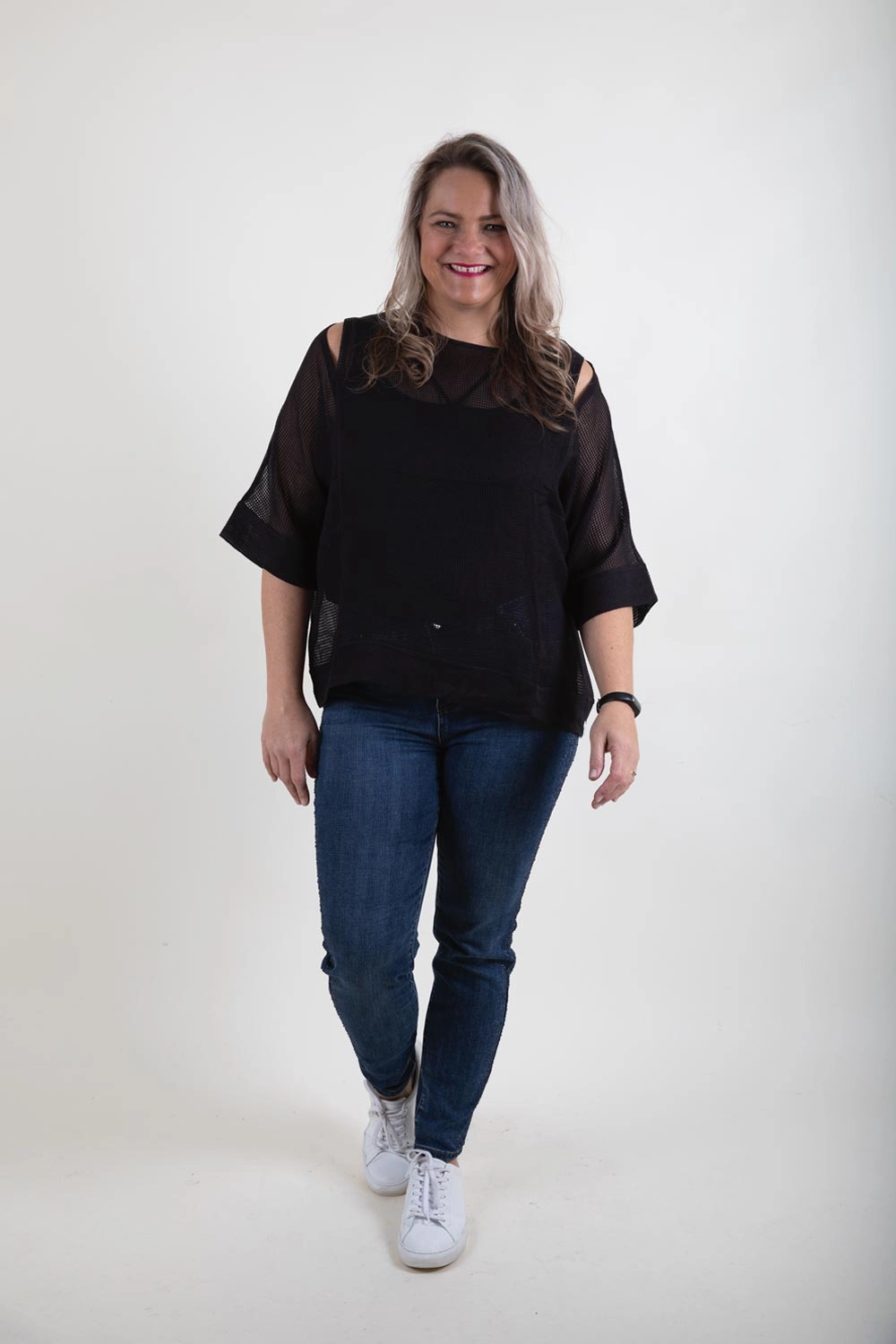 Frank Lyman - 234106U Sequin Trim Jeans Stylish Look