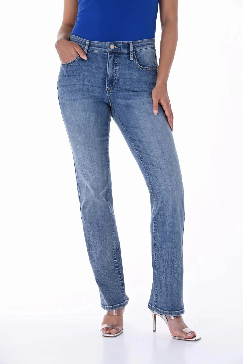 Casual Style Frank Lyman - 246252U Tummy Control Jean