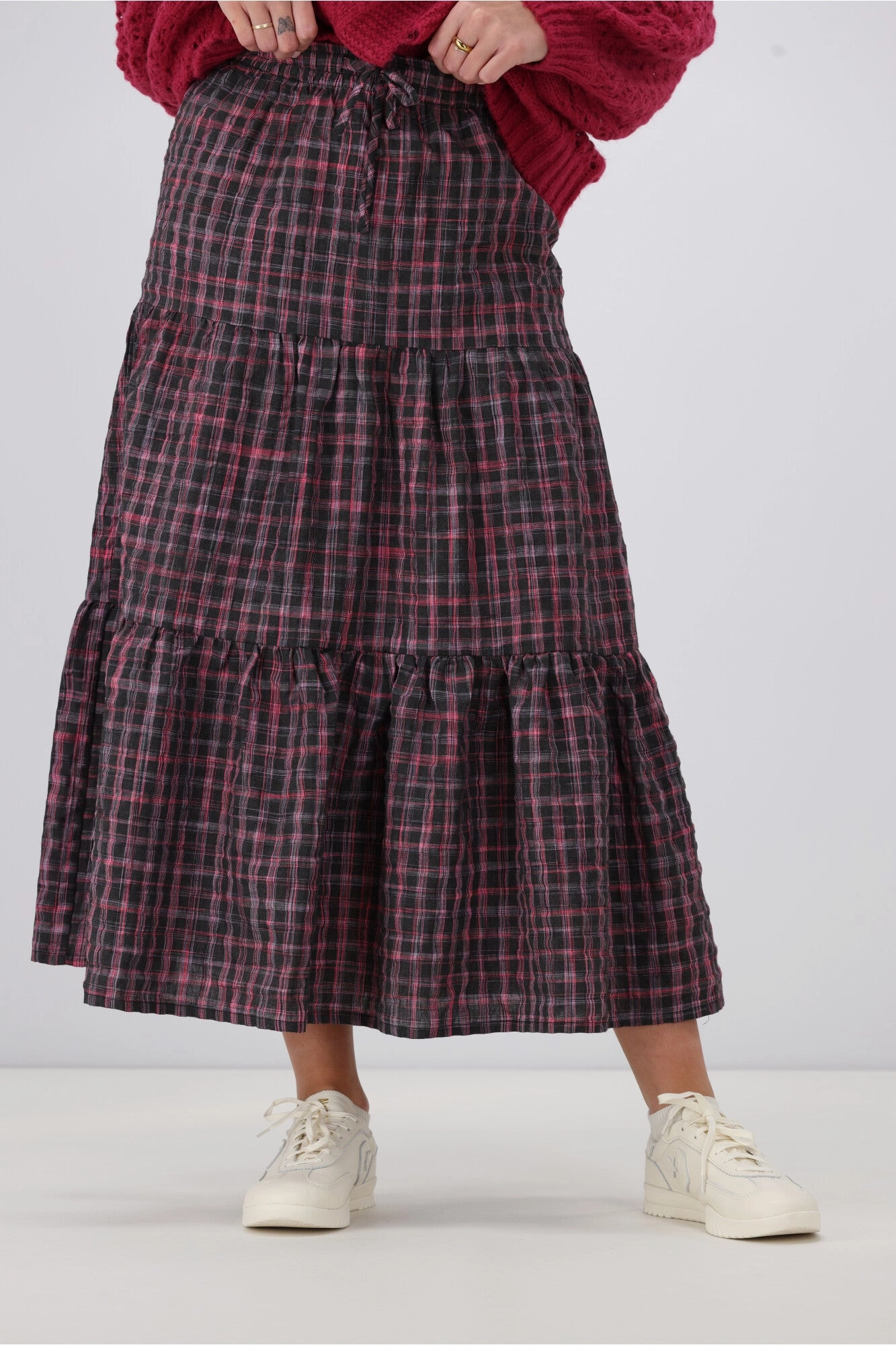 Timeless Trend Shine On Label Roxie Tiered Maxi Skirt Black Pink Check