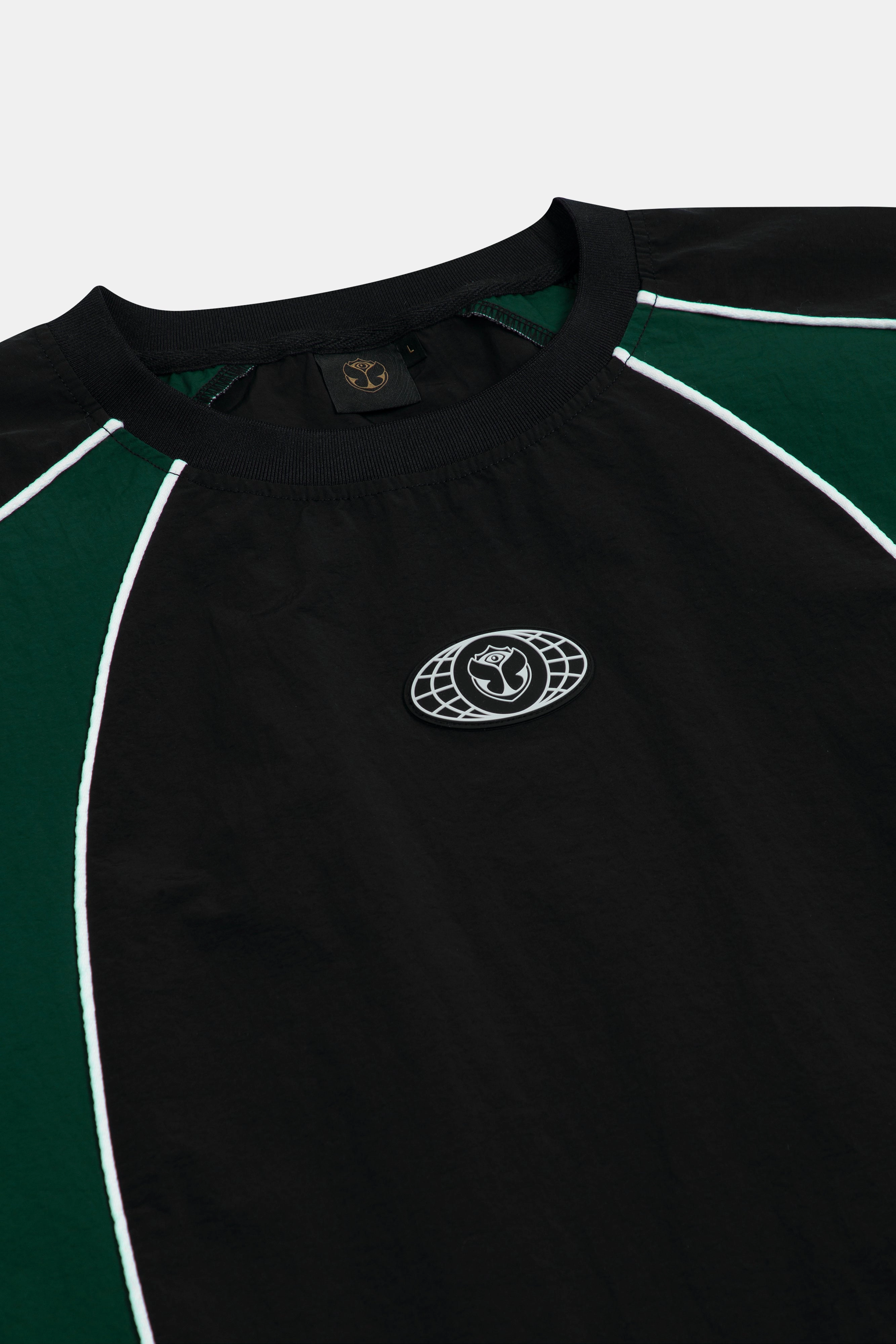 GLOBE NYLON SWEATSHIRT Smart Layers Fashion Layers