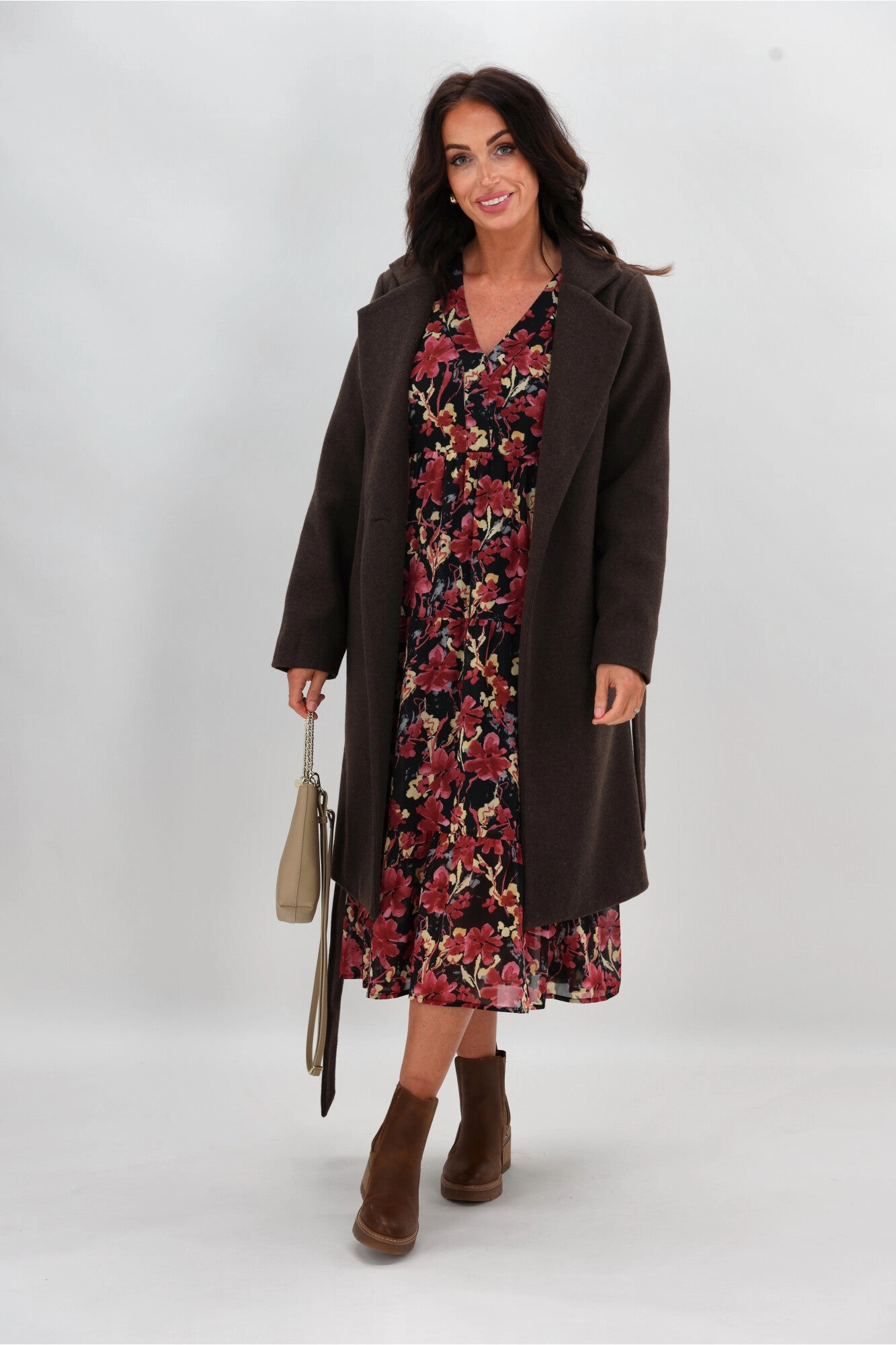 Gloss The Label Chadrick V Neck Tier Dress Black and Cranberry Classic Move NonSlipClosure