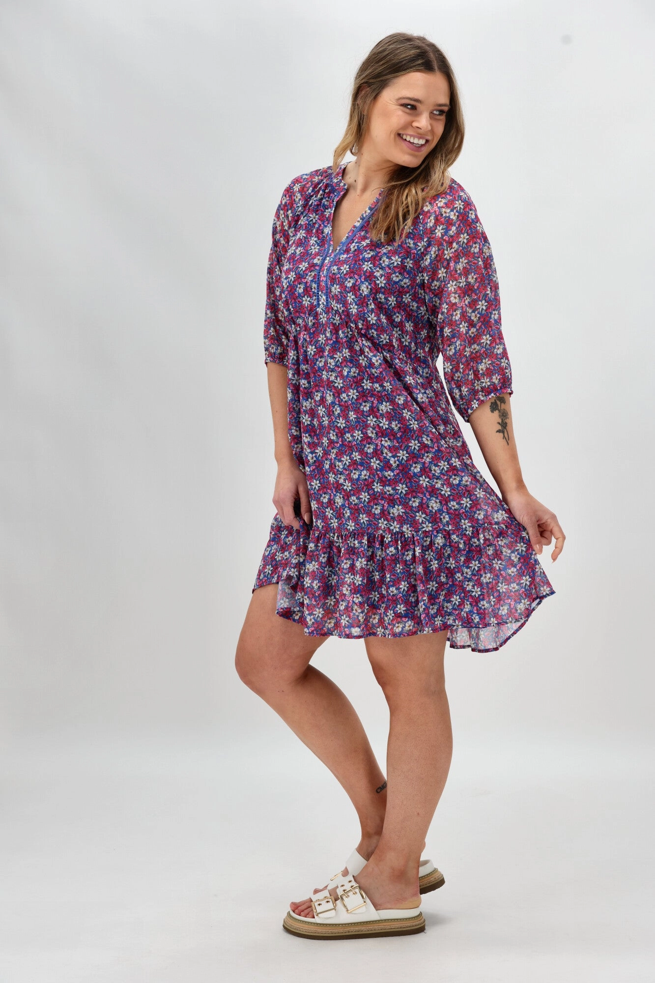 Curve-Enhancing Gloss The Label On Barter Empire Dress Pink Floral